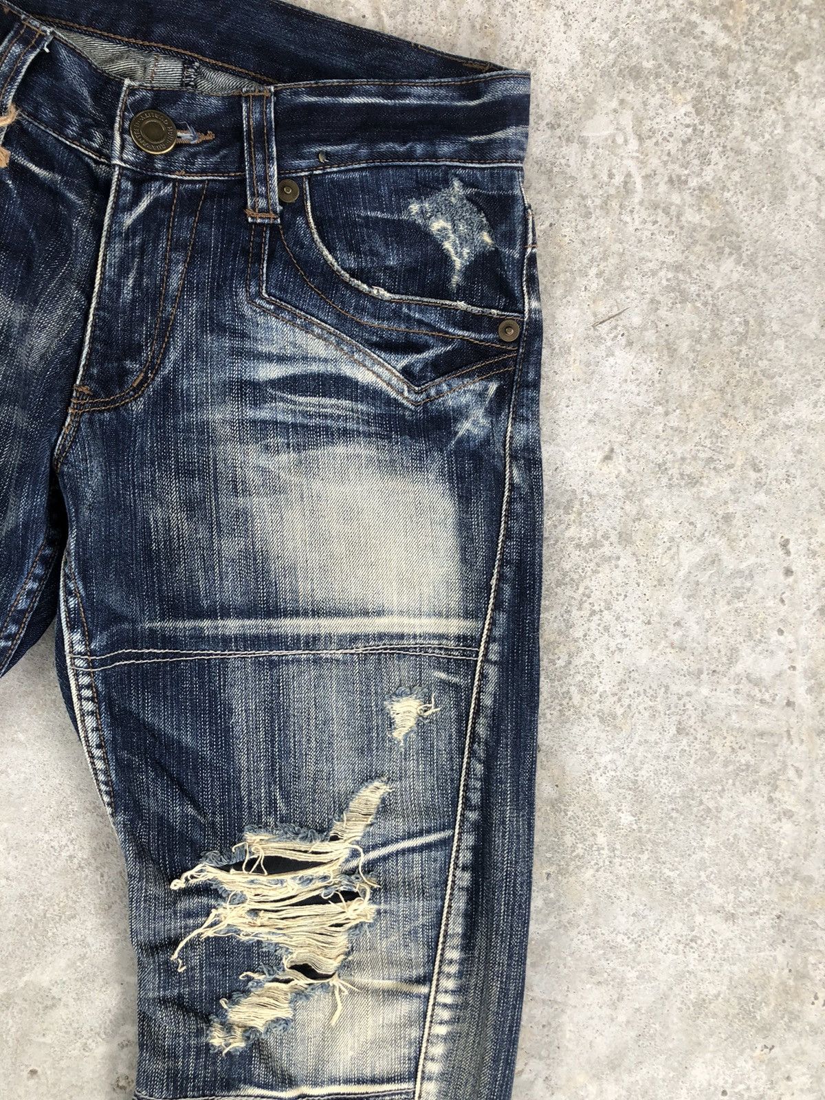 Japanese Brand Rattle trap Flared Jeans Distressed Jeans Size US 30 / EU 46 - 5 Thumbnail