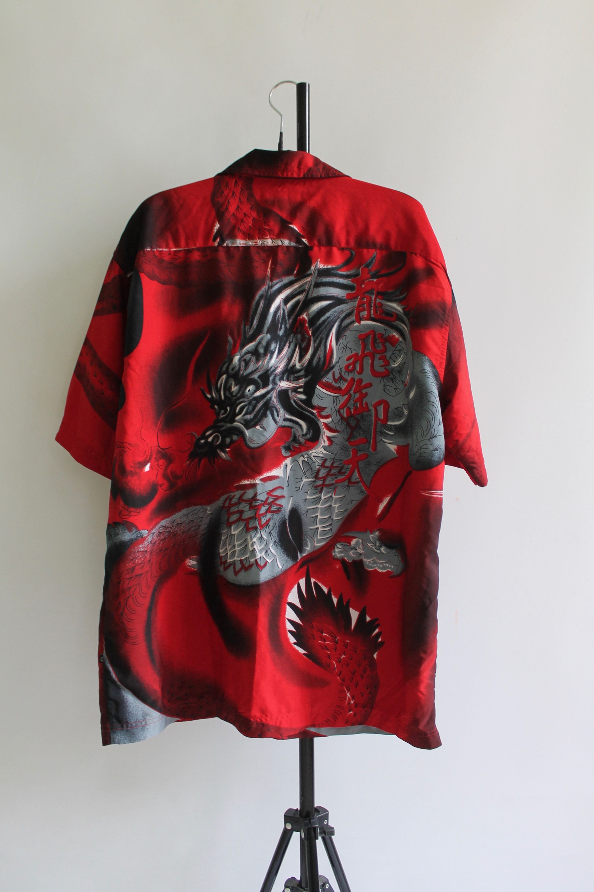 Japanese Brand Vintage Dragon Shirt red Crazy shirt japanese Size US M / EU 48-50 / 2 - 7 Thumbnail