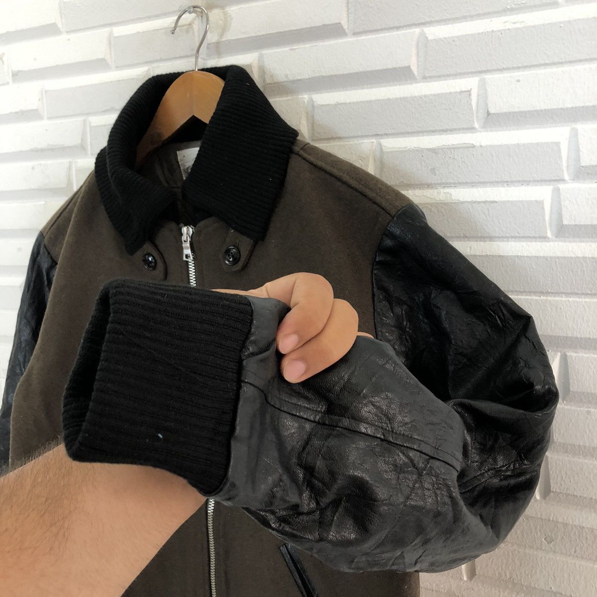 Japanese Brand VINTAGE GENUINE ARLICLES ORIGINAL LEATHER HANDLING Size US L / EU 52-54 / 3 - 7 Thumbnail