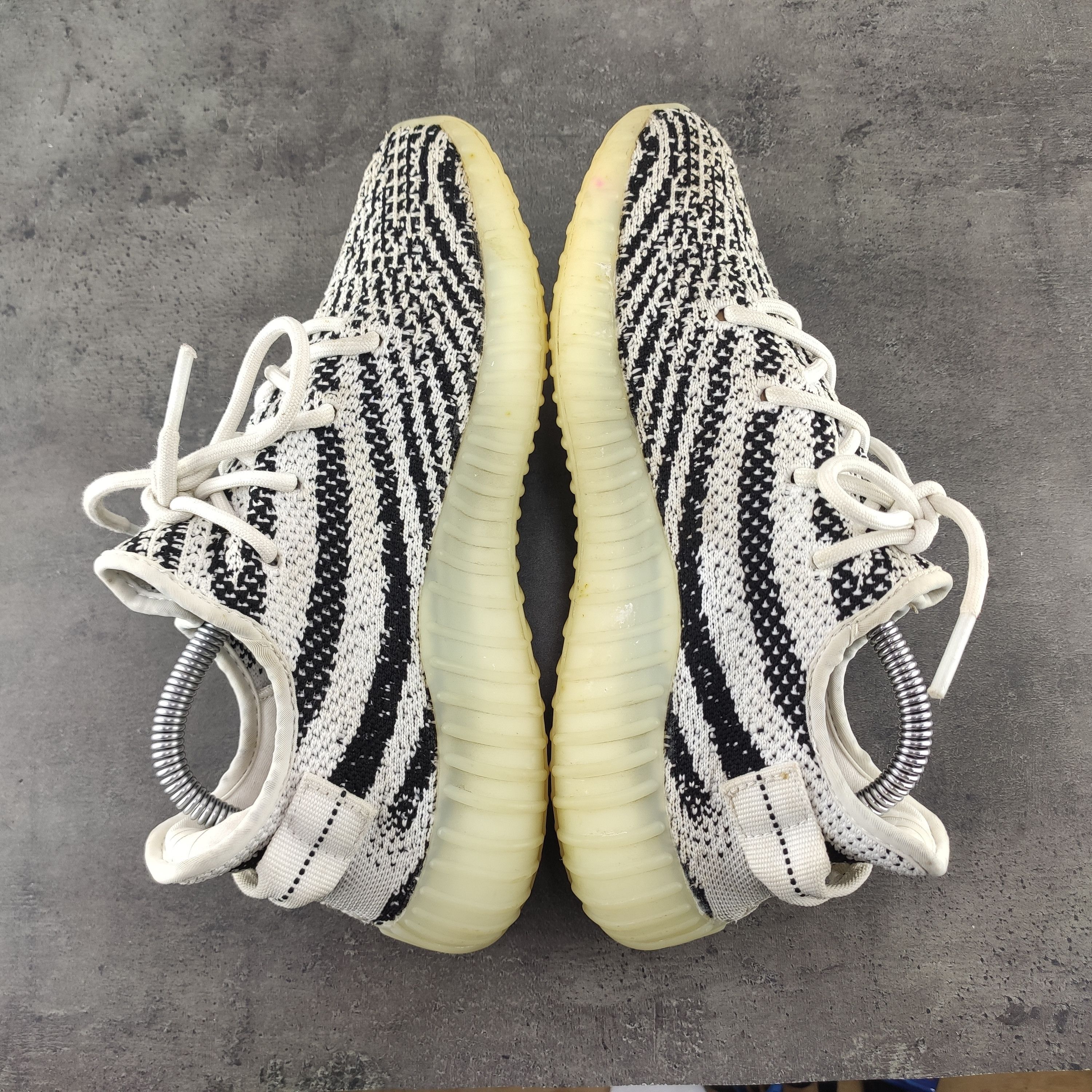 Adidas Adidas Yeezy Boost 350 V2 Zebra Sneakers Size US 6 / IT 36 - 7 Thumbnail