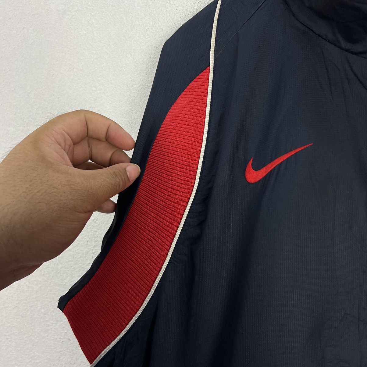 Nike VINTAGE NIKE TRACKTOP ZIPPER JACKET RARE DESIGN COLOUR Size US M / EU 48-50 / 2 - 4 Thumbnail