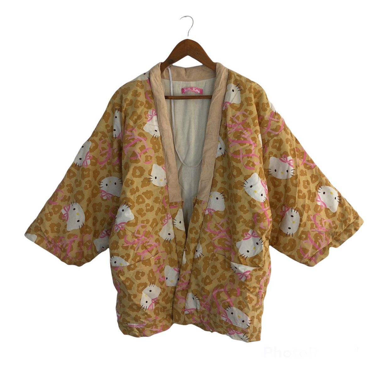 Japanese Brand VINTAGE HELLO KITTY KIMONO BY 2005 SANRIO CO LTD | Grailed