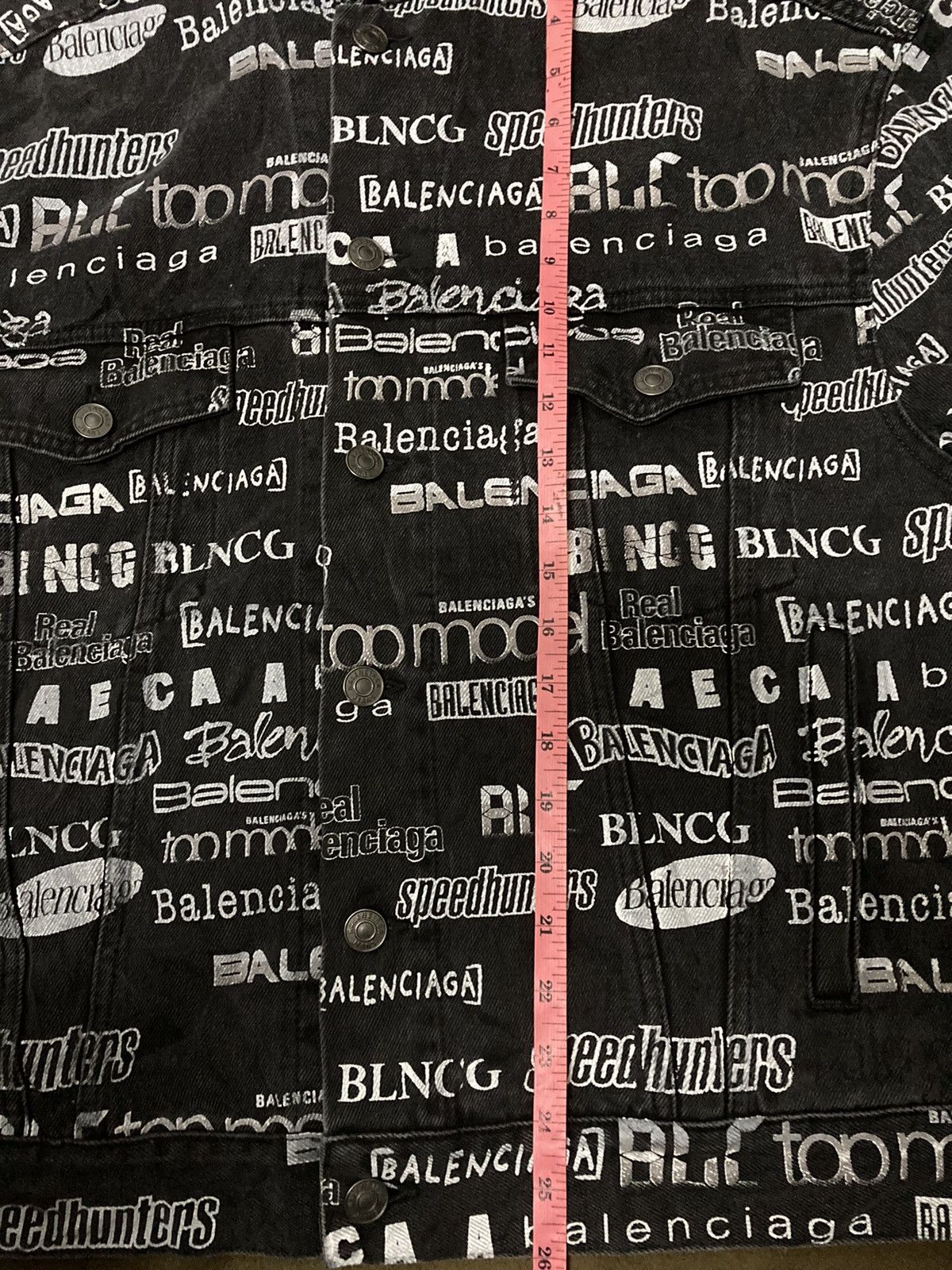 Balenciaga Authentic Balenciaga All Over Logo Printed Denim Jacket Size US L / EU 52-54 / 3 - 20 Thumbnail