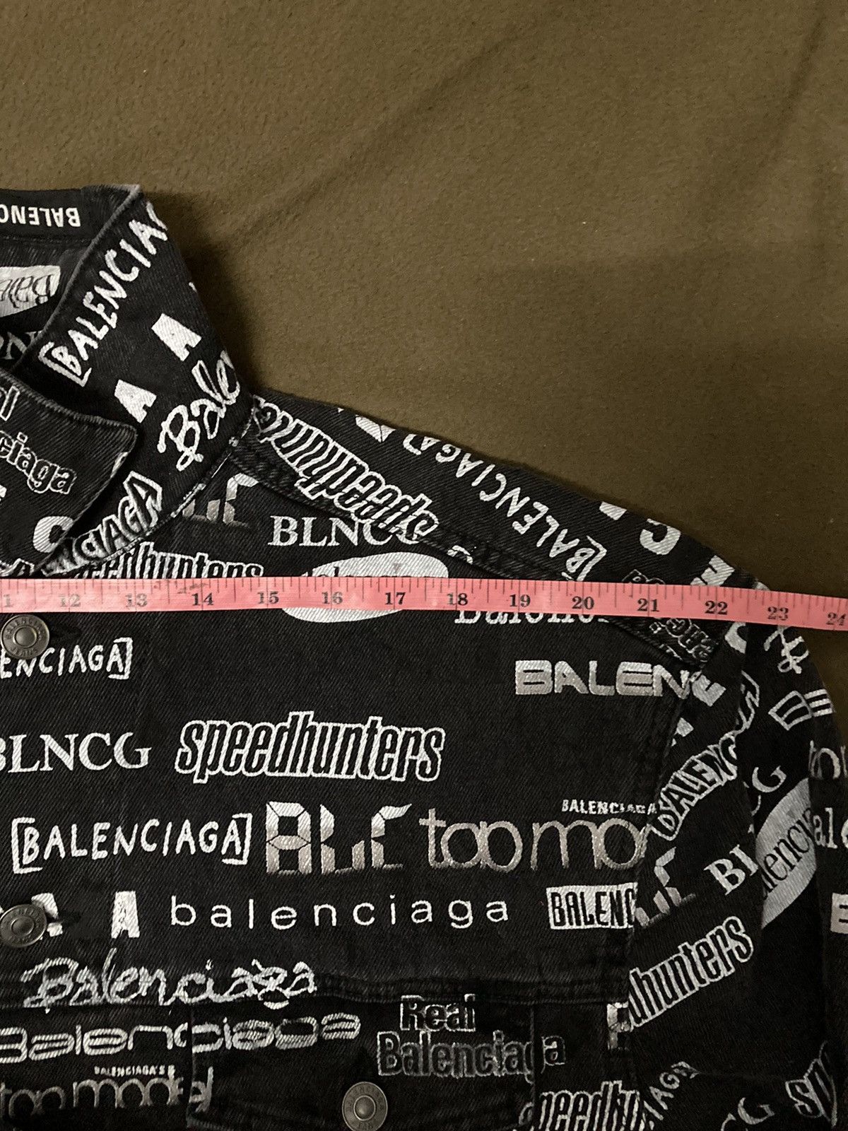 Balenciaga Authentic Balenciaga All Over Logo Printed Denim Jacket Size US L / EU 52-54 / 3 - 22 Thumbnail