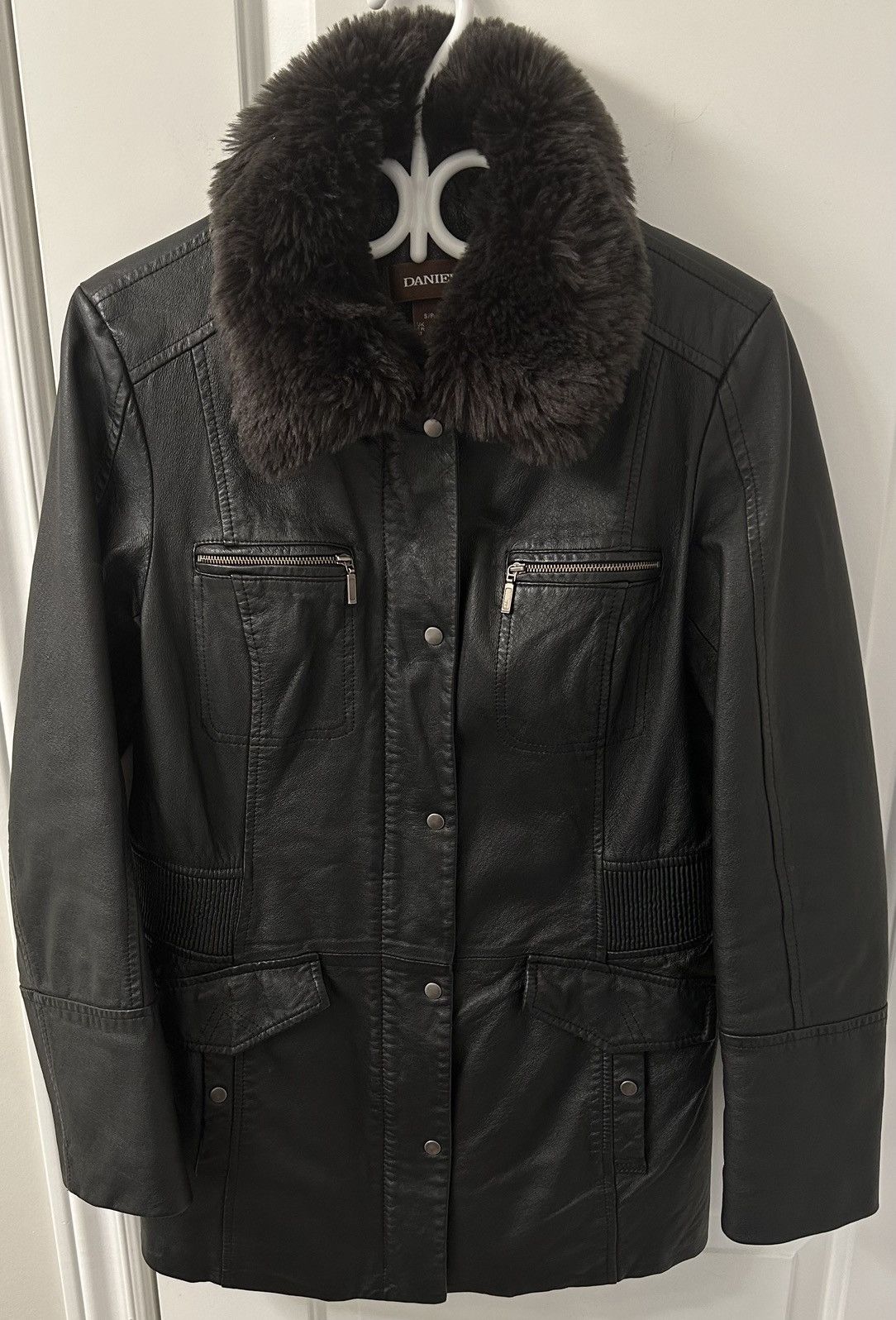 Danier Danier Women’s Black Leather Moto Jacket - Size S Size S / US 4 / IT 40 - 1 Thumbnail