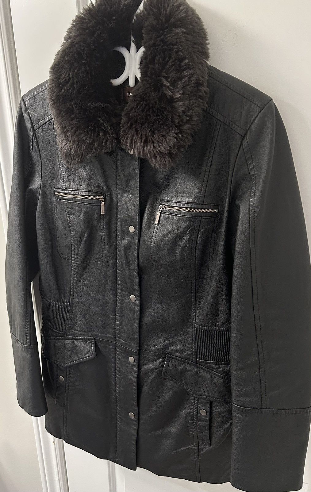 Danier Danier Women’s Black Leather Moto Jacket - Size S Size S / US 4 / IT 40 - 3 Thumbnail