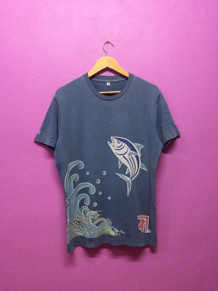 Uniqlo Fish Koi T-Shirts Size L Size US L / EU 52-54 / 3 - 1 Thumbnail