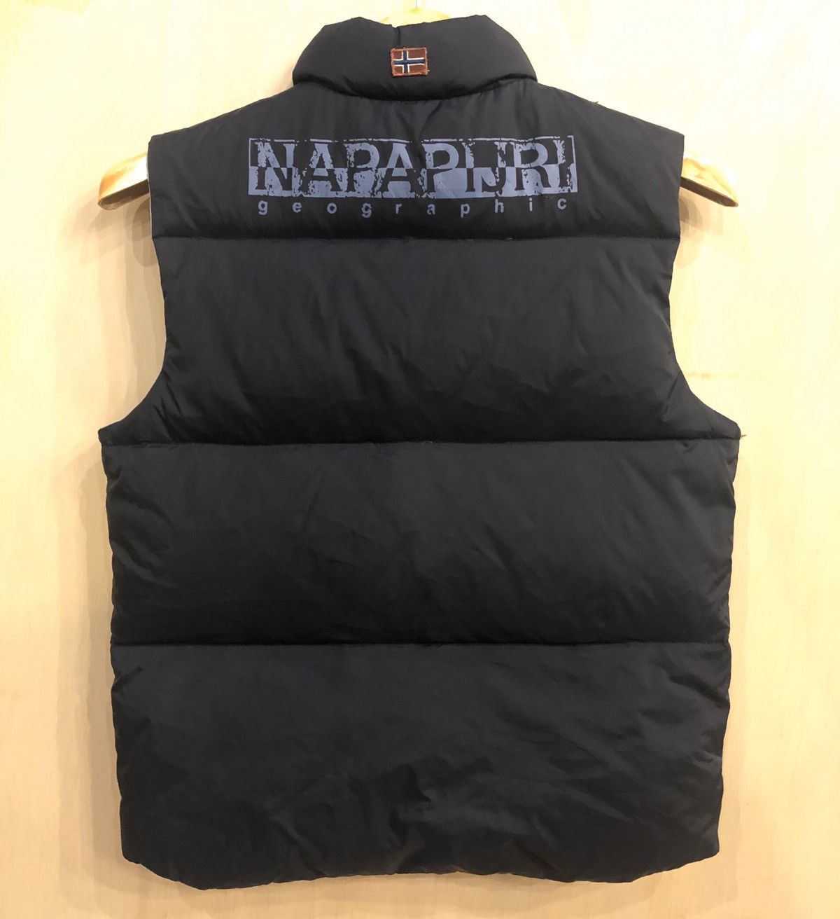 Napapijri NAPAPIJRI winter vest Size US M / EU 48-50 / 2 - 3 Thumbnail