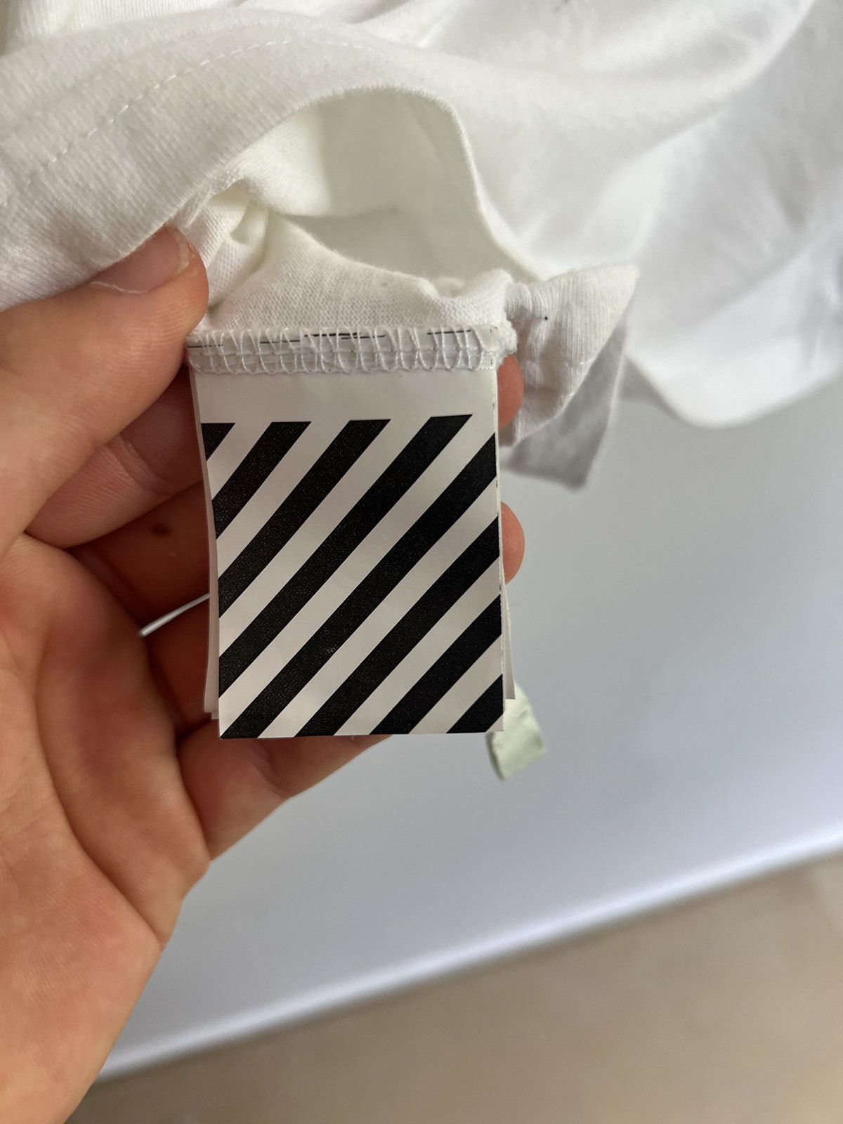 Off-White Off white Arrow printed women T shirt Size S / US 4 / IT 40 - 11 Thumbnail