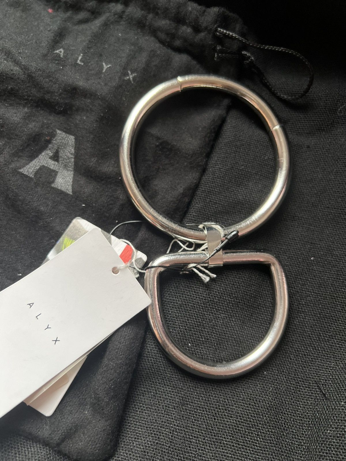 1017 ALYX 9SM × Alyx Alyx early era shackle Hoop bracelet bangle Size ONE SIZE - 1 Thumbnail