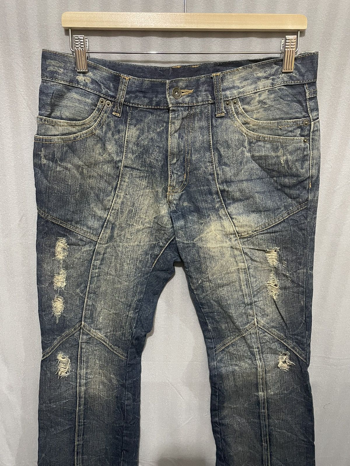 semanticdesign Rare Distressed Semantics Design Flaire Cut Jeans Size US 33 - 3 Thumbnail