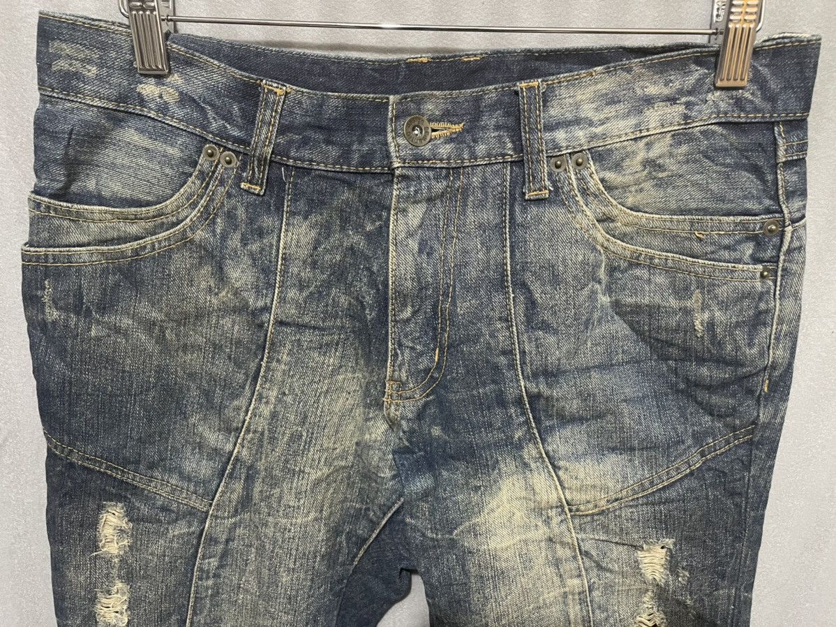 semanticdesign Rare Distressed Semantics Design Flaire Cut Jeans Size US 33 - 6 Thumbnail