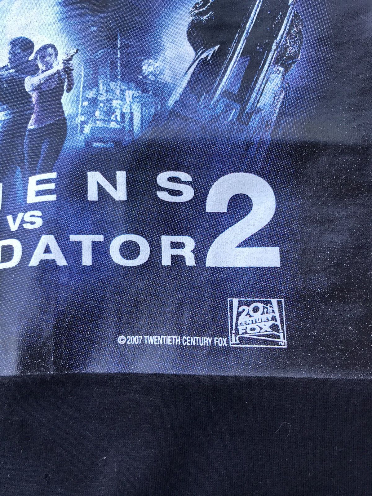 Vintage Vintage Alien vs Predator 2 movie promo tee Size US M / EU 48-50 / 2 - 7 Thumbnail