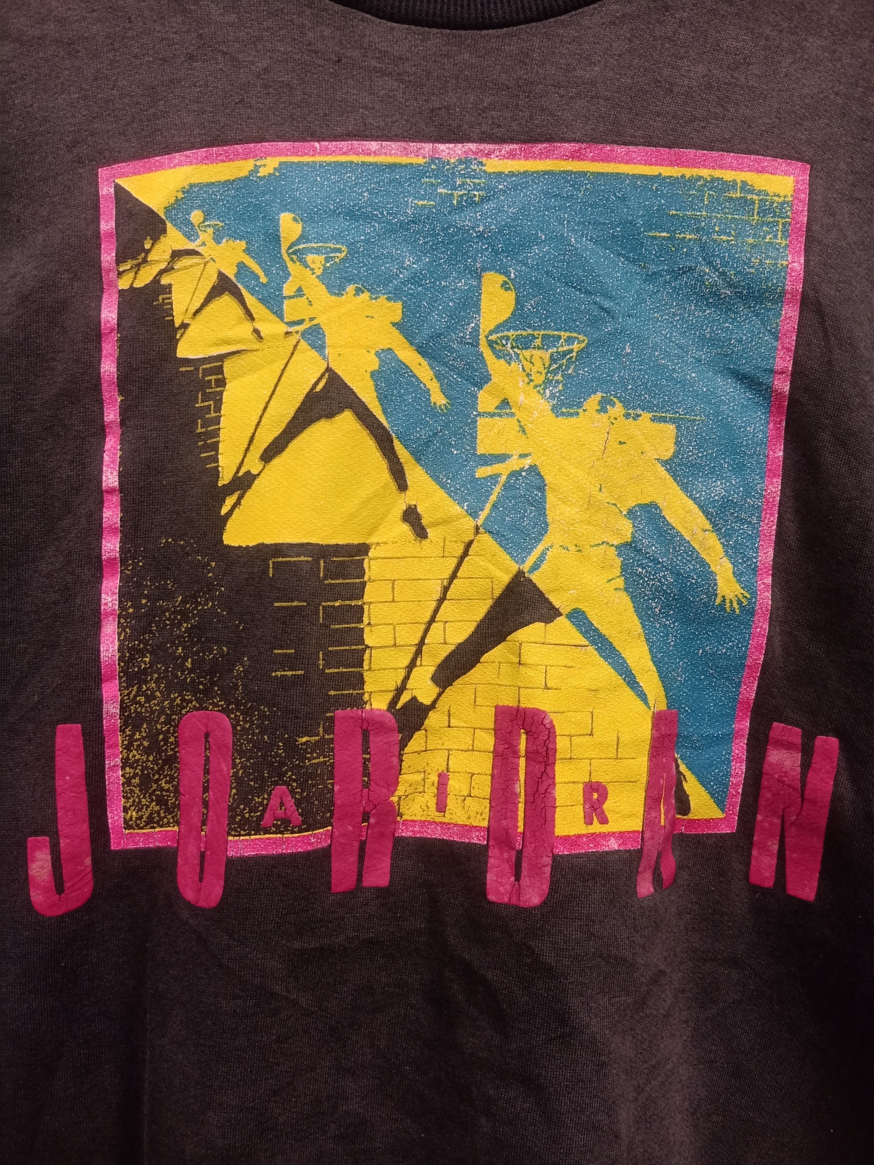 Nike vintage 90s sweatshirt nike air jordan distressed sunfaded Size US L / EU 52-54 / 3 - 2 Thumbnail