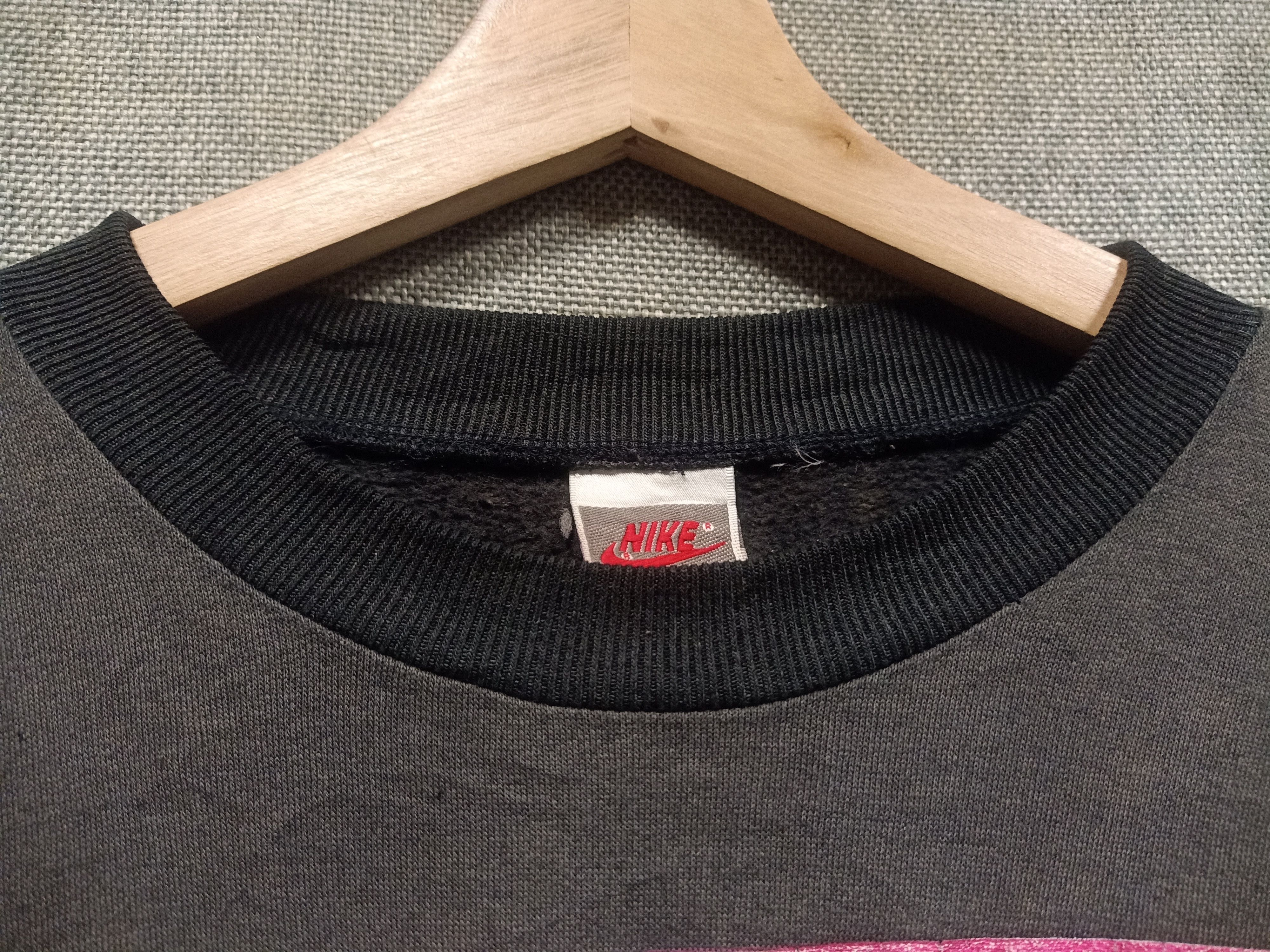 Nike vintage 90s sweatshirt nike air jordan distressed sunfaded Size US L / EU 52-54 / 3 - 3 Thumbnail