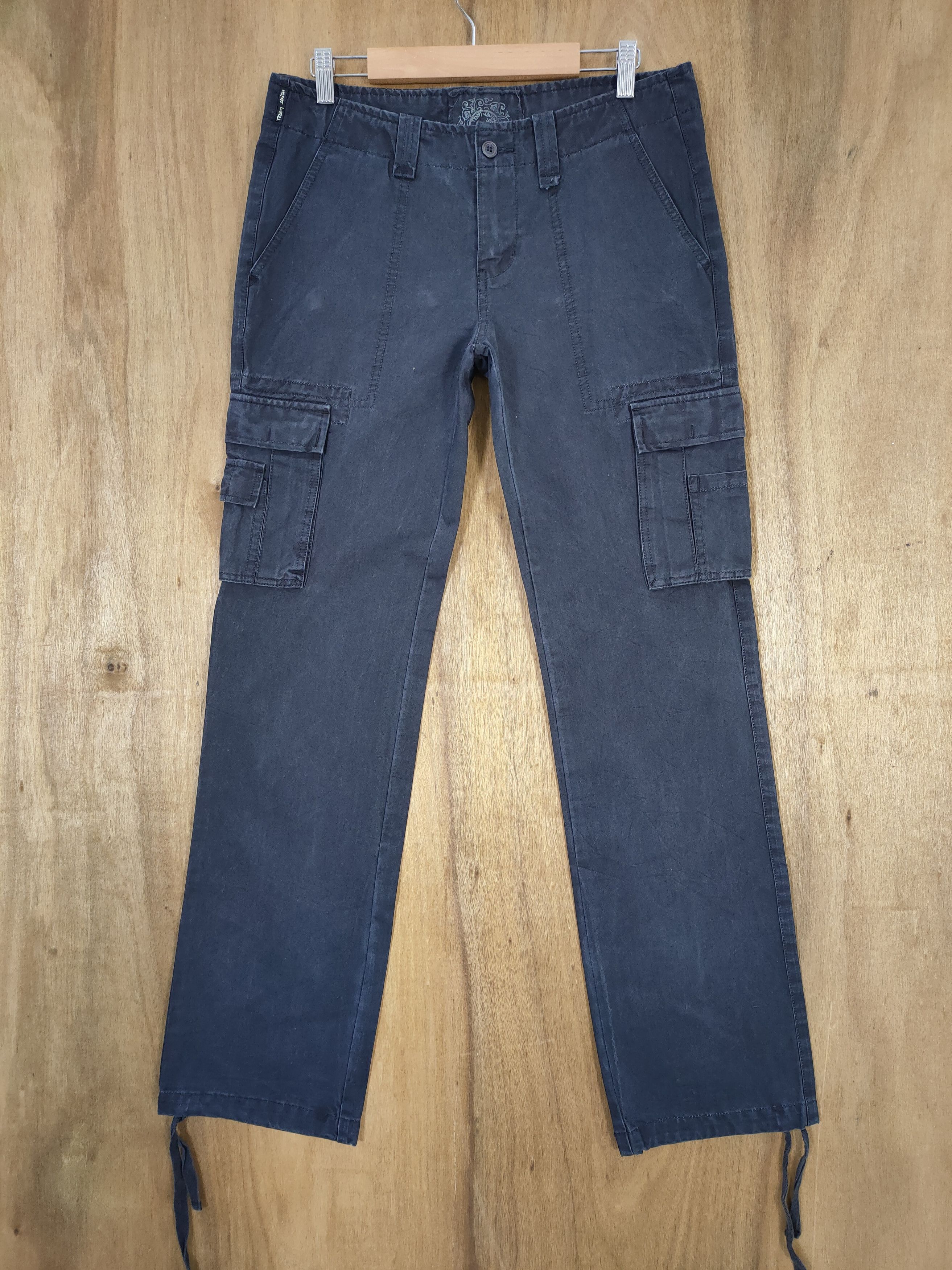 Japanese Brand TEDDY SMITH BLUE BLACK LOW RISE CARGO PANTS Size US 32 / EU 48 - 1 Thumbnail