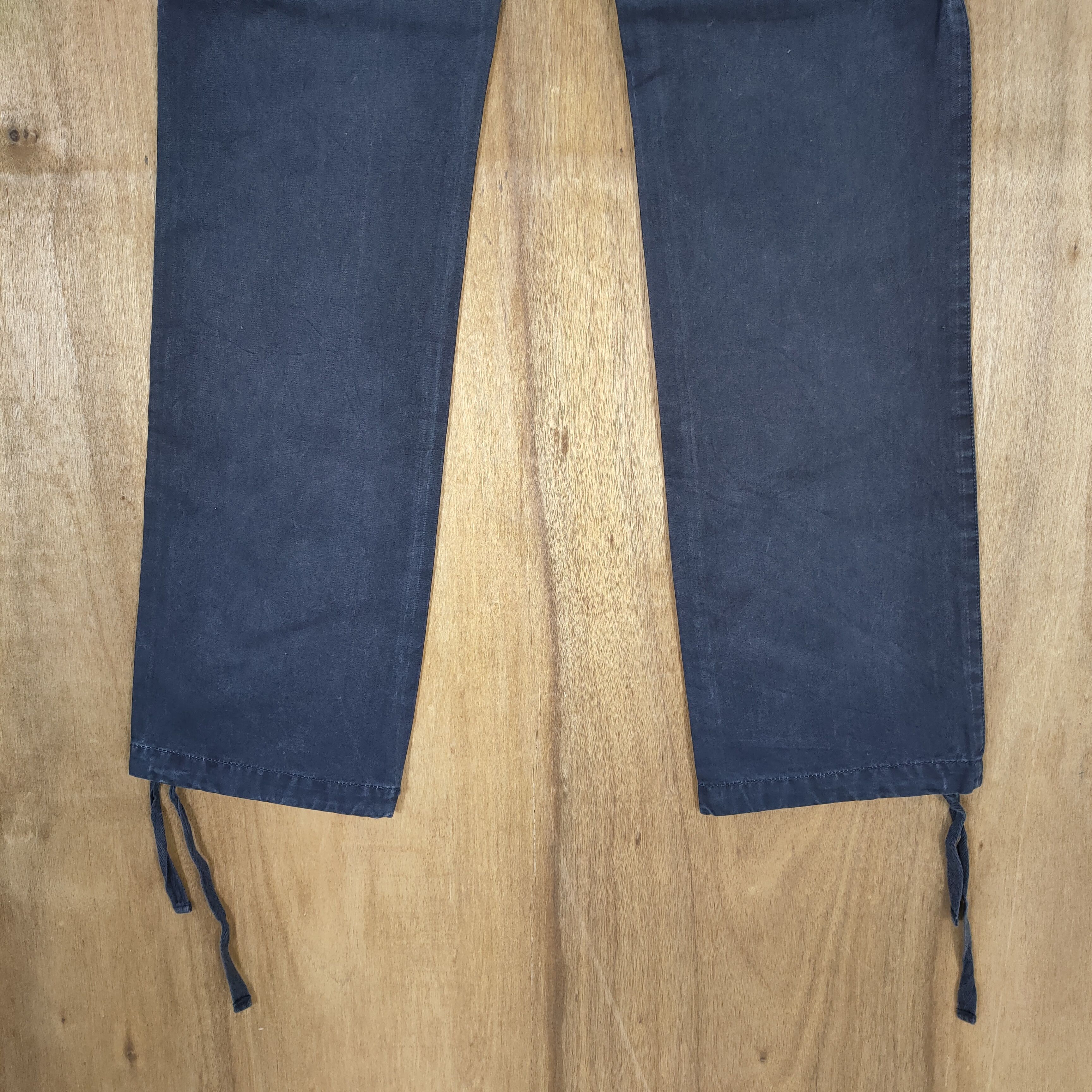 Japanese Brand TEDDY SMITH BLUE BLACK LOW RISE CARGO PANTS Size US 32 / EU 48 - 12 Thumbnail