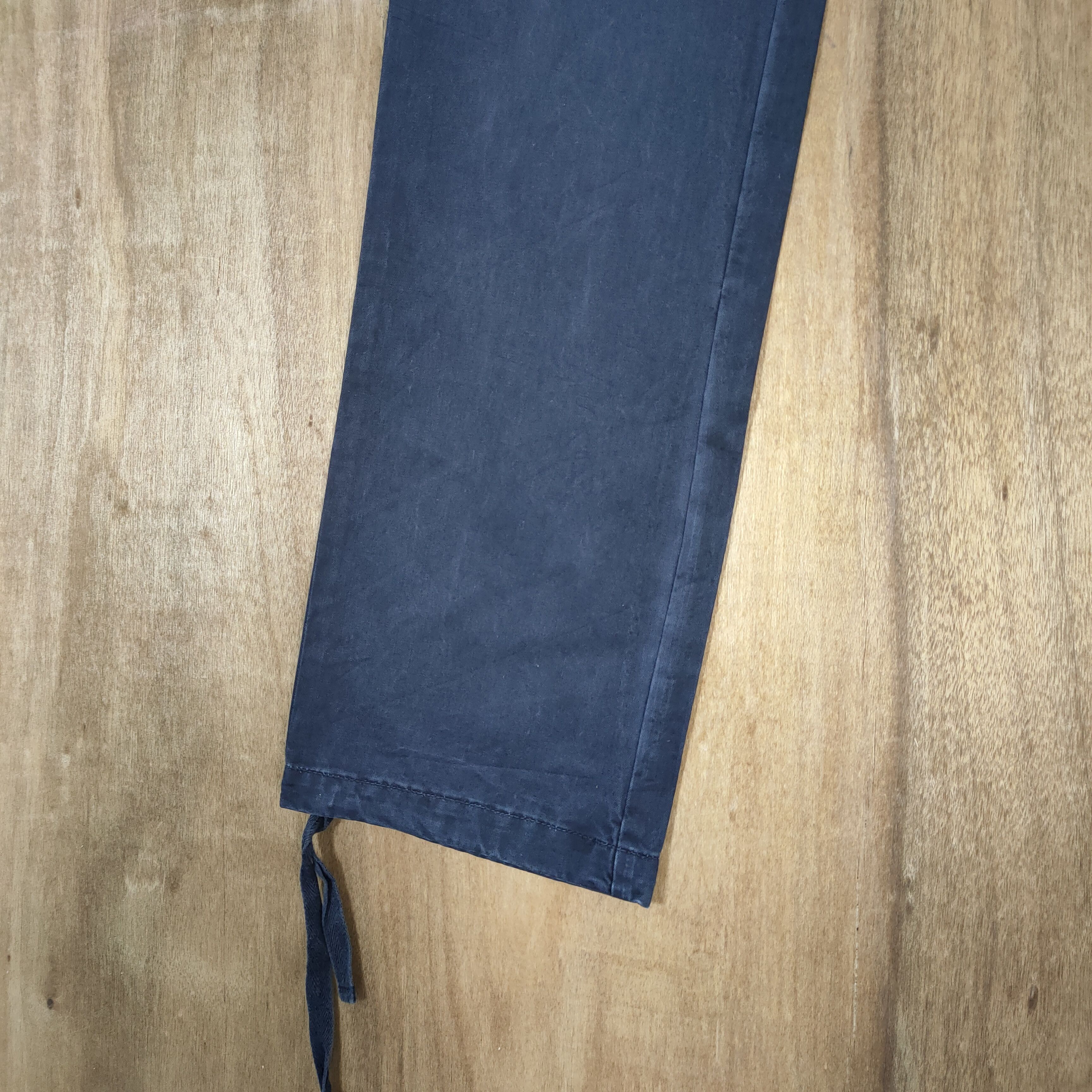 Japanese Brand TEDDY SMITH BLUE BLACK LOW RISE CARGO PANTS Size US 32 / EU 48 - 10 Thumbnail