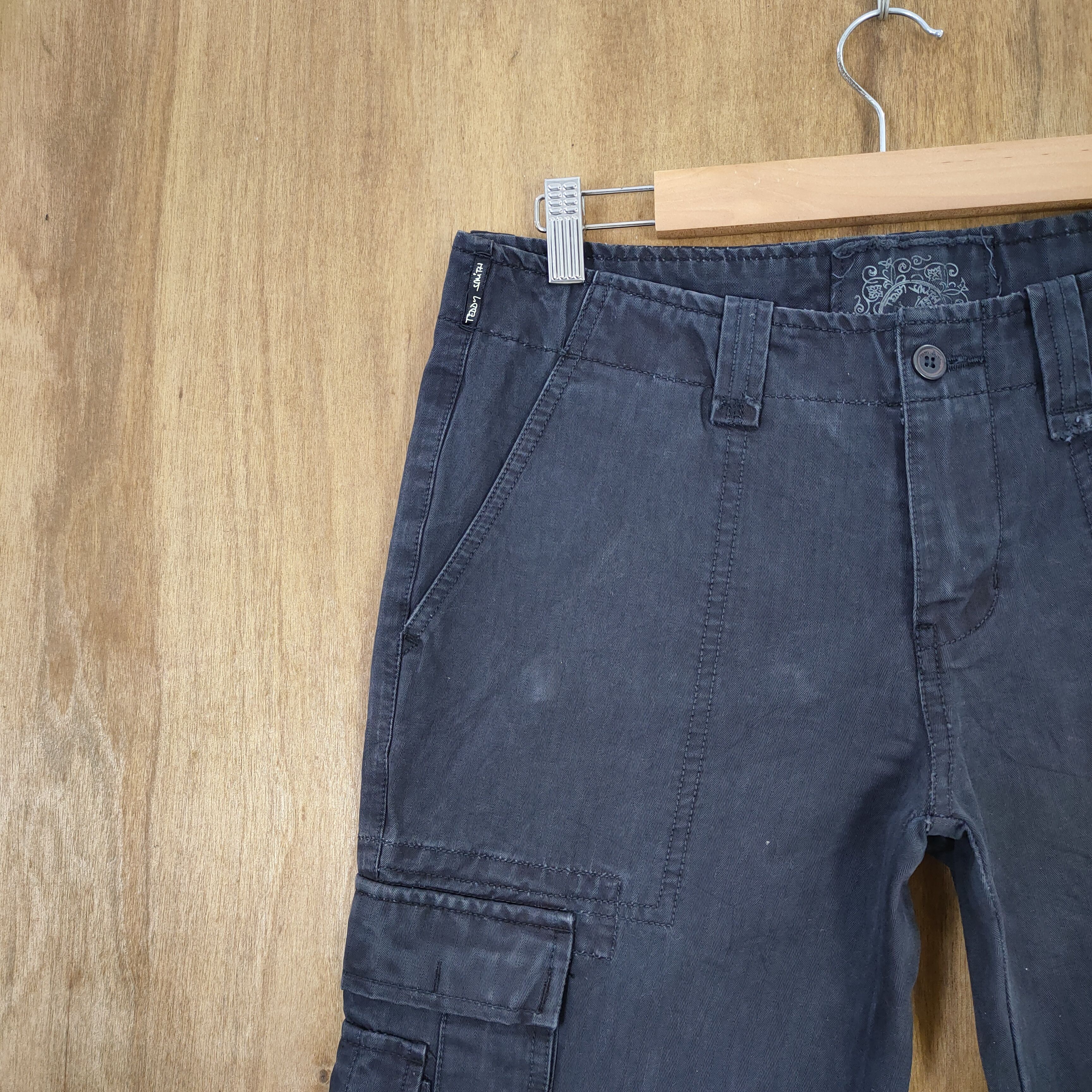 Japanese Brand TEDDY SMITH BLUE BLACK LOW RISE CARGO PANTS Size US 32 / EU 48 - 7 Thumbnail