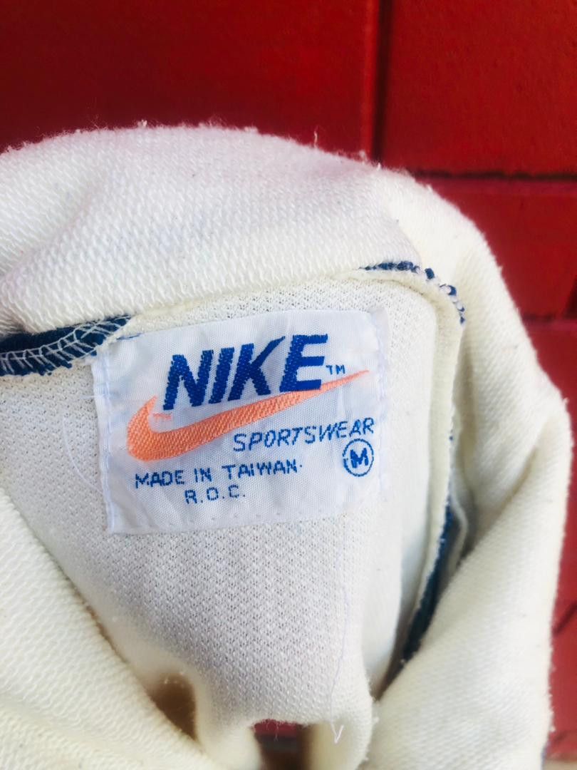 Nike Vintage Nike Orange Tag Designer Streetwear Fashion Sweater Size US L / EU 52-54 / 3 - 7 Thumbnail
