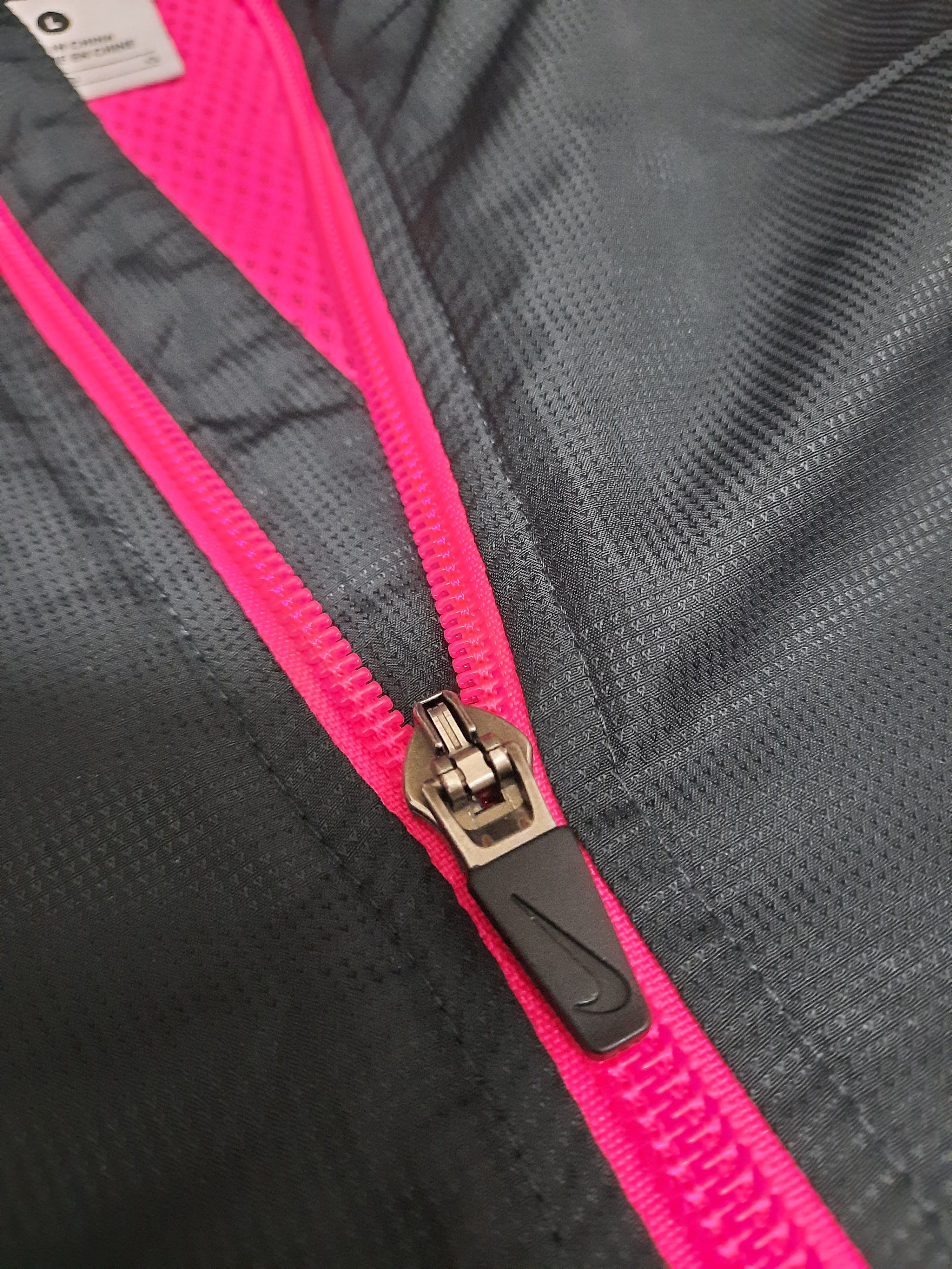 Nike VINTAGE NIKE WINDBREAKER JACKET Size US L / EU 52-54 / 3 - 6 Thumbnail
