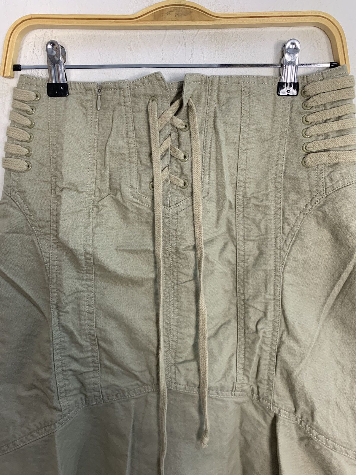 Japanese Brand 90s Japanese Brand Shoelace Crisscross Beige Skirt Size 28" / US 6 / IT 42 - 3 Thumbnail