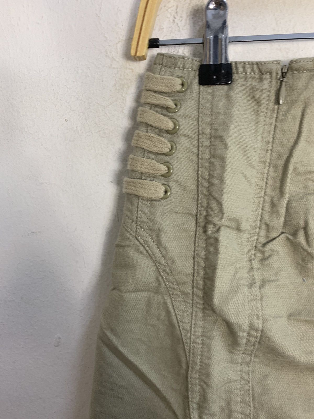 Japanese Brand 90s Japanese Brand Shoelace Crisscross Beige Skirt Size 28" / US 6 / IT 42 - 4 Thumbnail