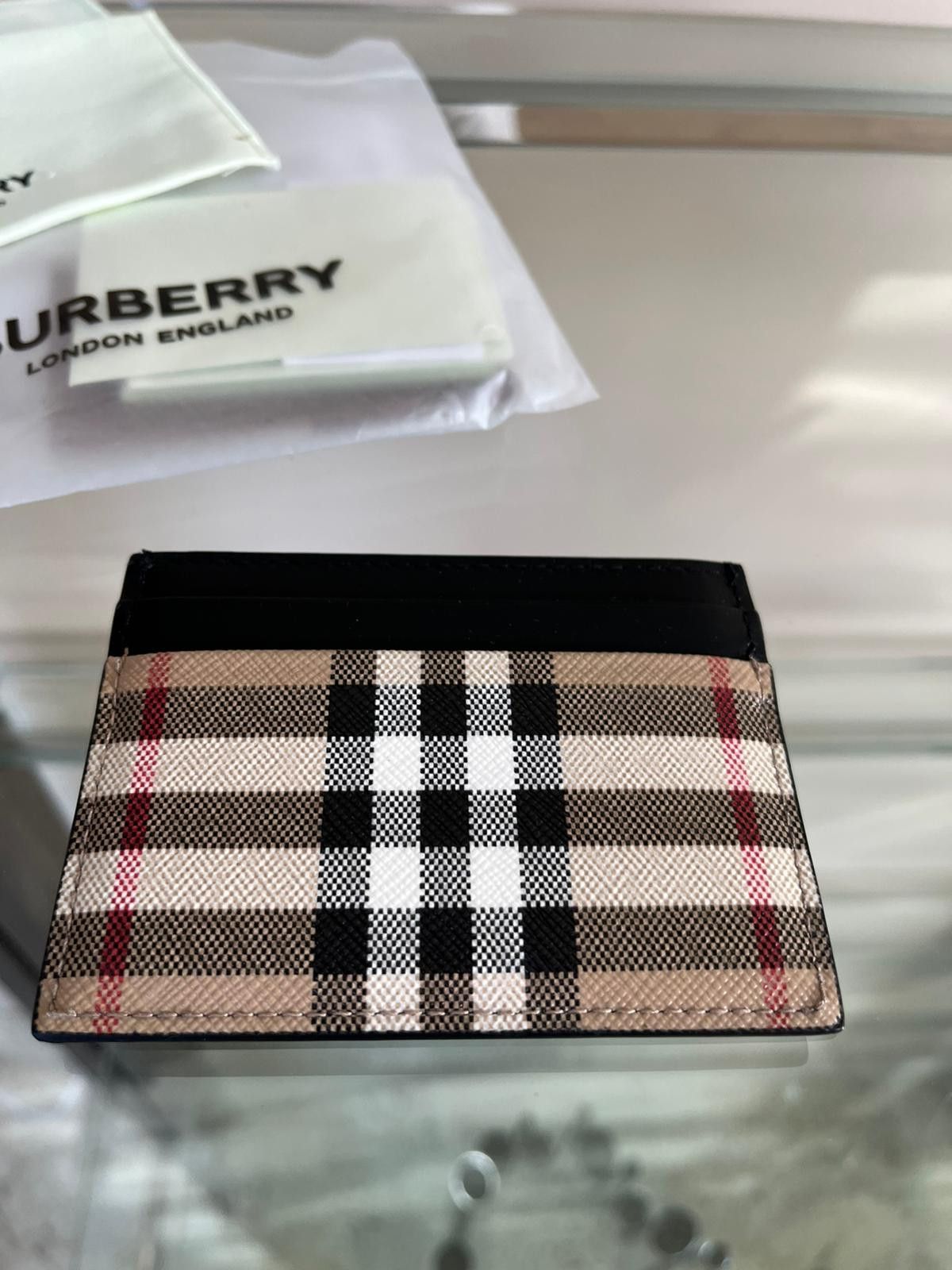Burberry Sandon Logo Card Holder in Archival Beige Size ONE SIZE - 7 Thumbnail