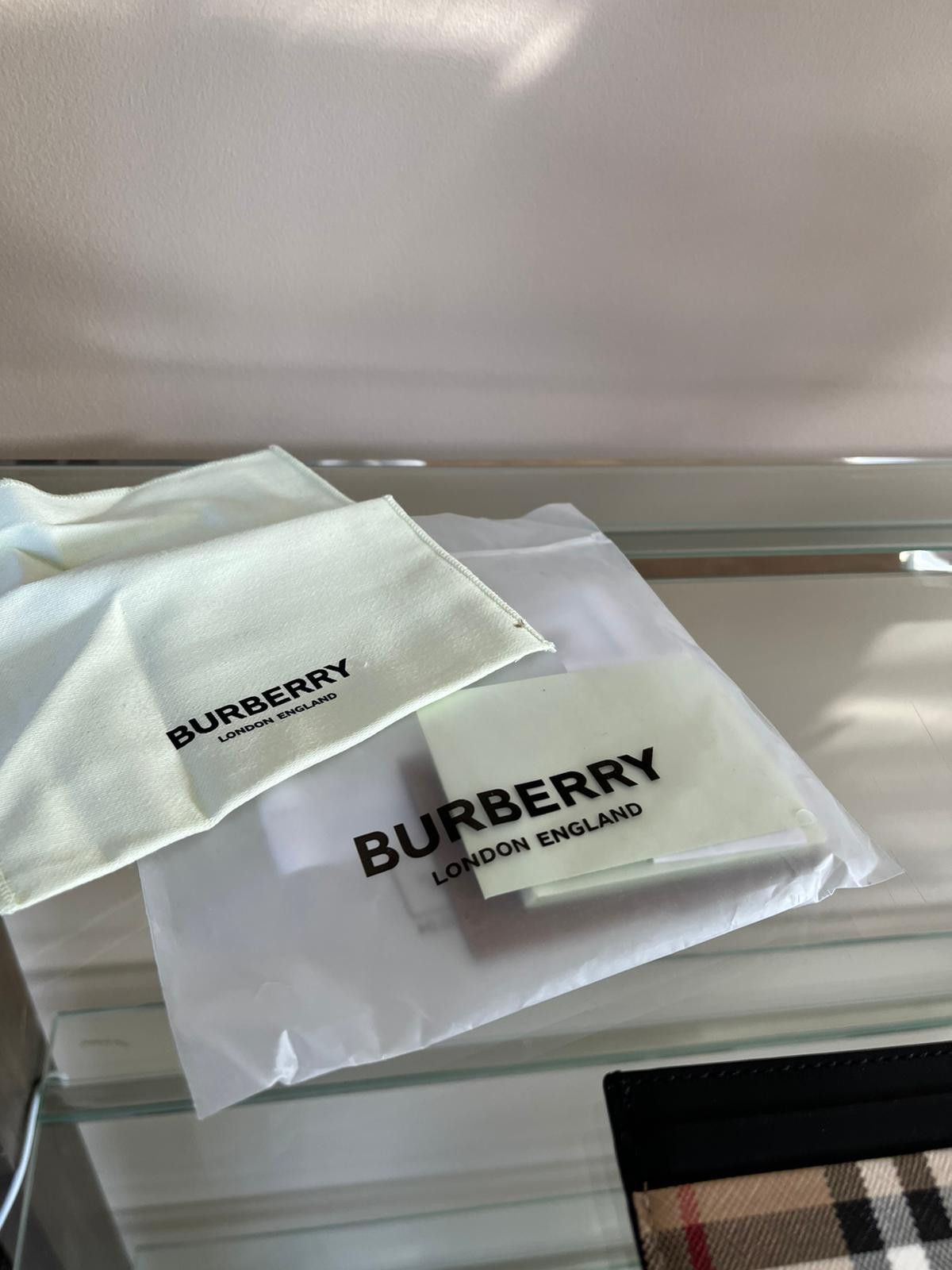 Burberry Sandon Logo Card Holder in Archival Beige Size ONE SIZE - 5 Thumbnail