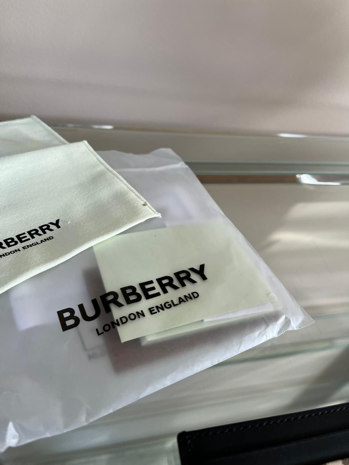 Burberry Sandon Logo Card Holder in Archival Beige Size ONE SIZE - 4 Thumbnail