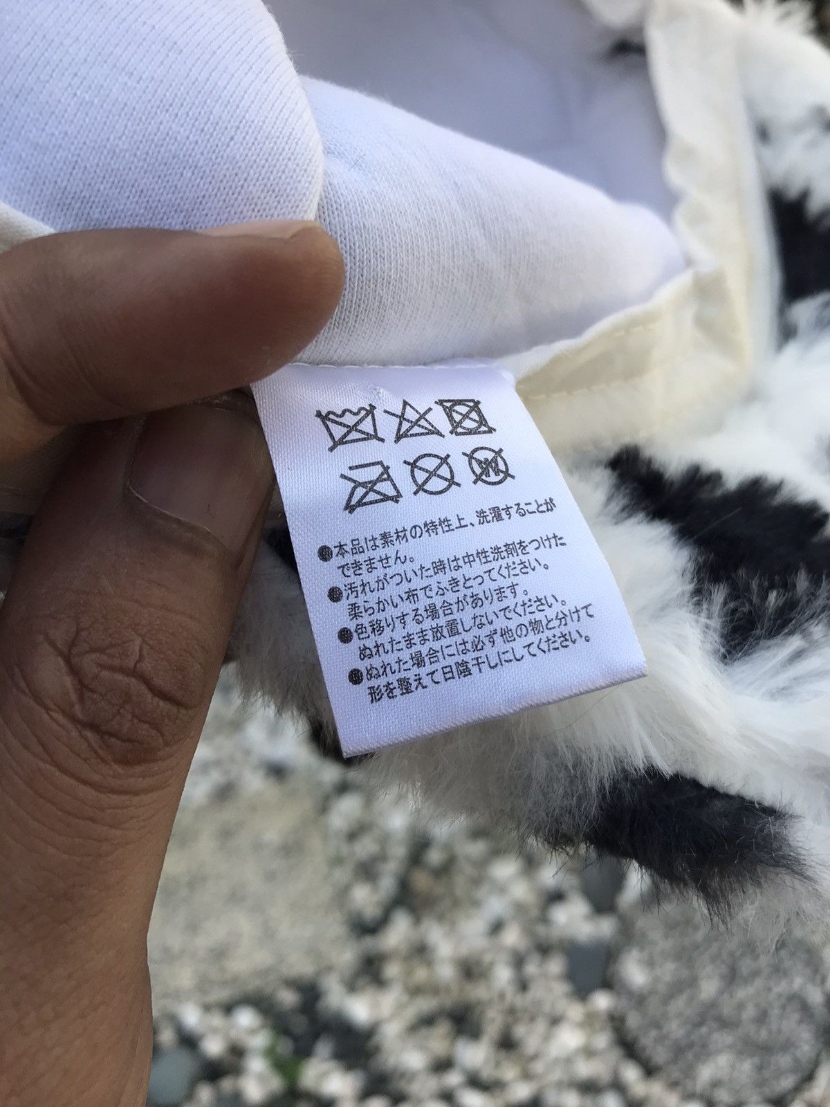 Disney × Japanese Brand AUTHENTIC 101 DALMATIAN FULL FAUX FUR CAP HAT Size ONE SIZE - 11 Thumbnail