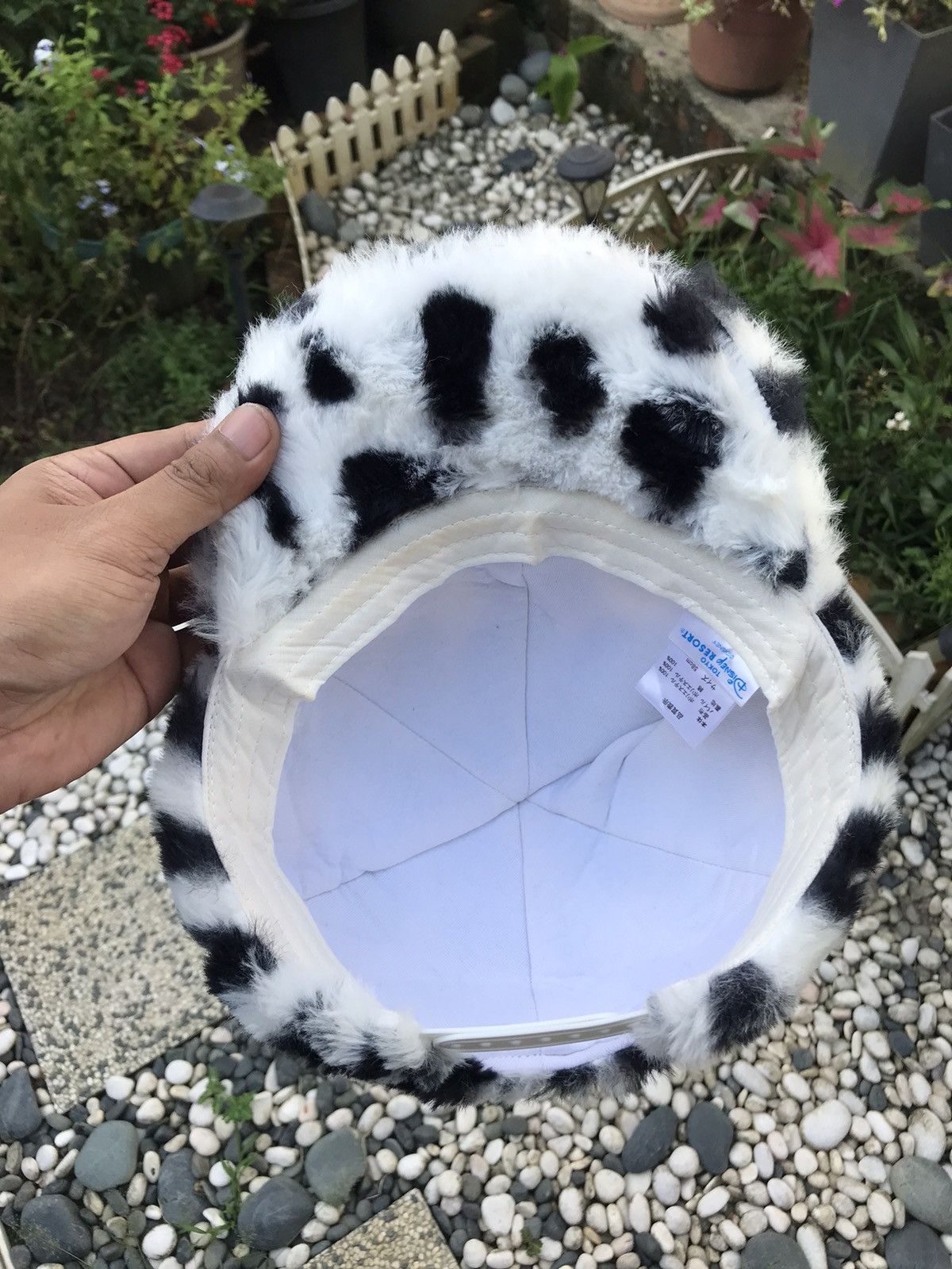 Disney × Japanese Brand AUTHENTIC 101 DALMATIAN FULL FAUX FUR CAP HAT Size ONE SIZE - 8 Thumbnail