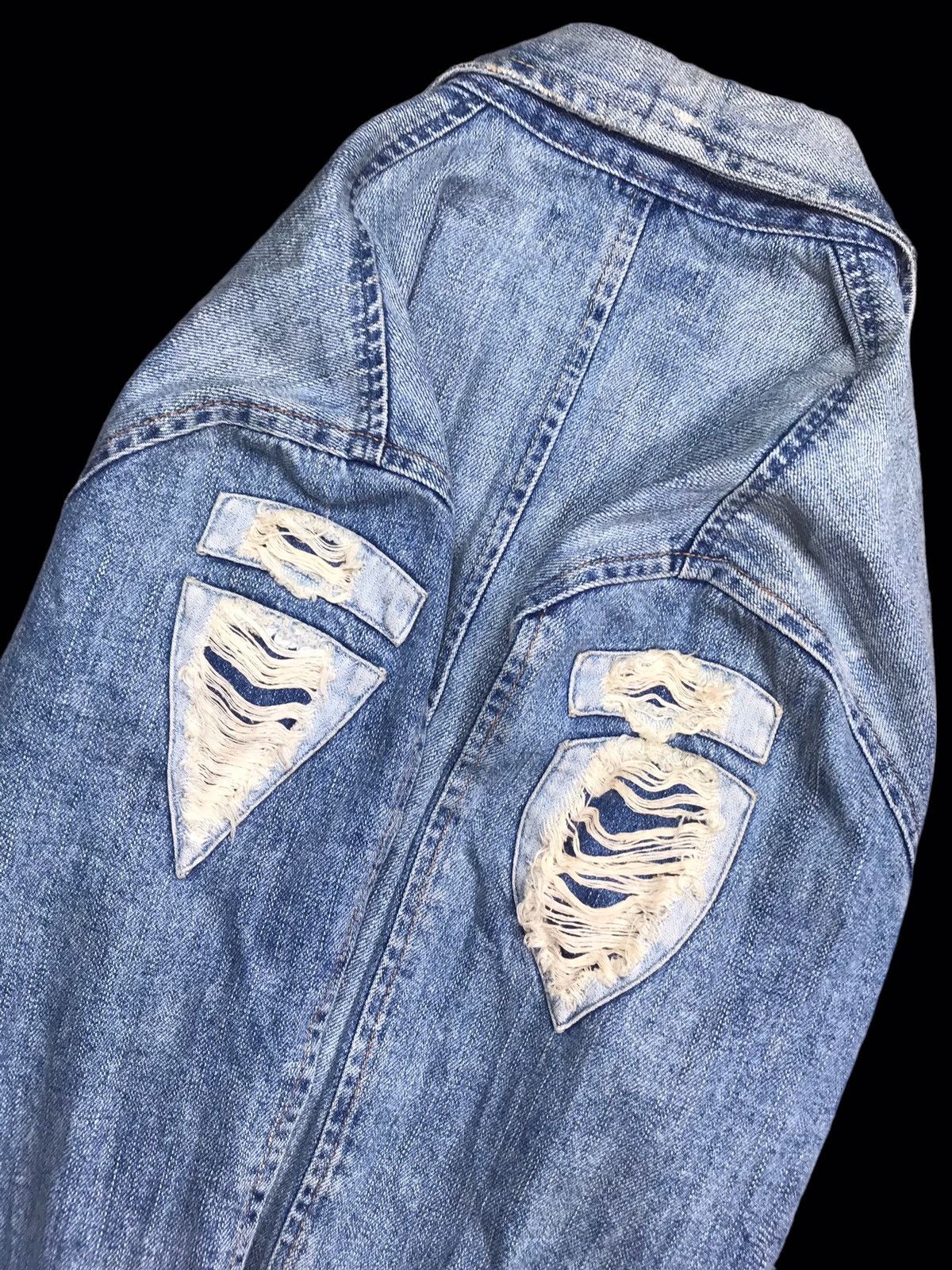 Levi's × Levi's Vintage Clothing × Vintage AUTHENTIC LEVI’S PREMIUM RED TAB 70802-03 1203 DENIM JACKET Size US M / EU 48-50 / 2 - 12 Thumbnail