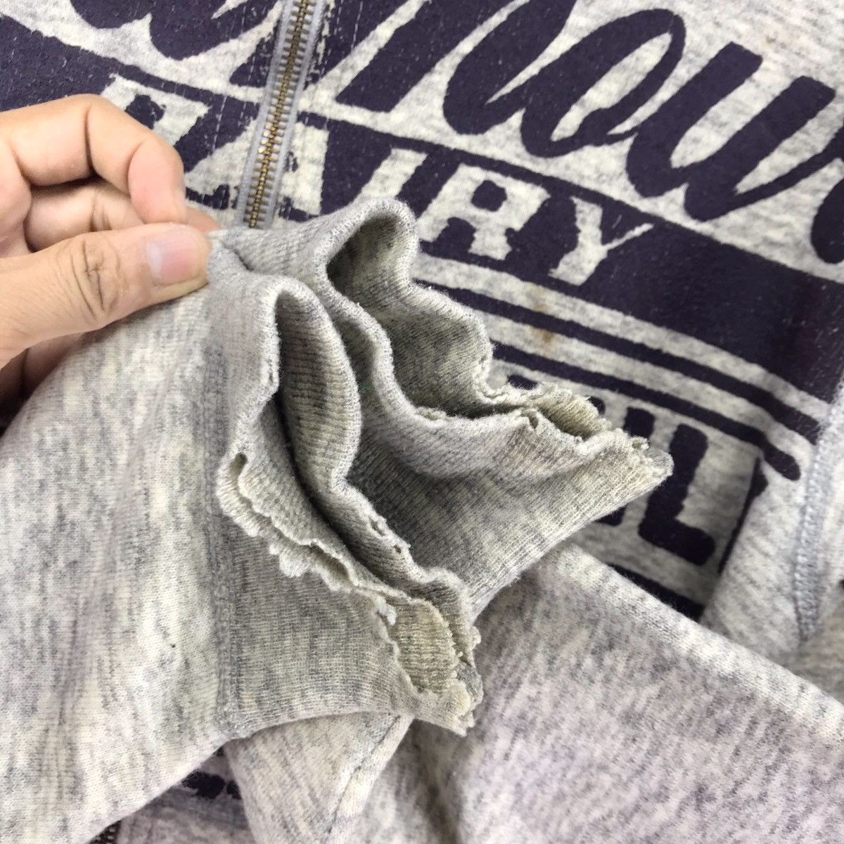 Hysteric Glamour Vintage Hysteric Glamour Distressed Sweatshirt Zipper Size US M / EU 48-50 / 2 - 9 Thumbnail