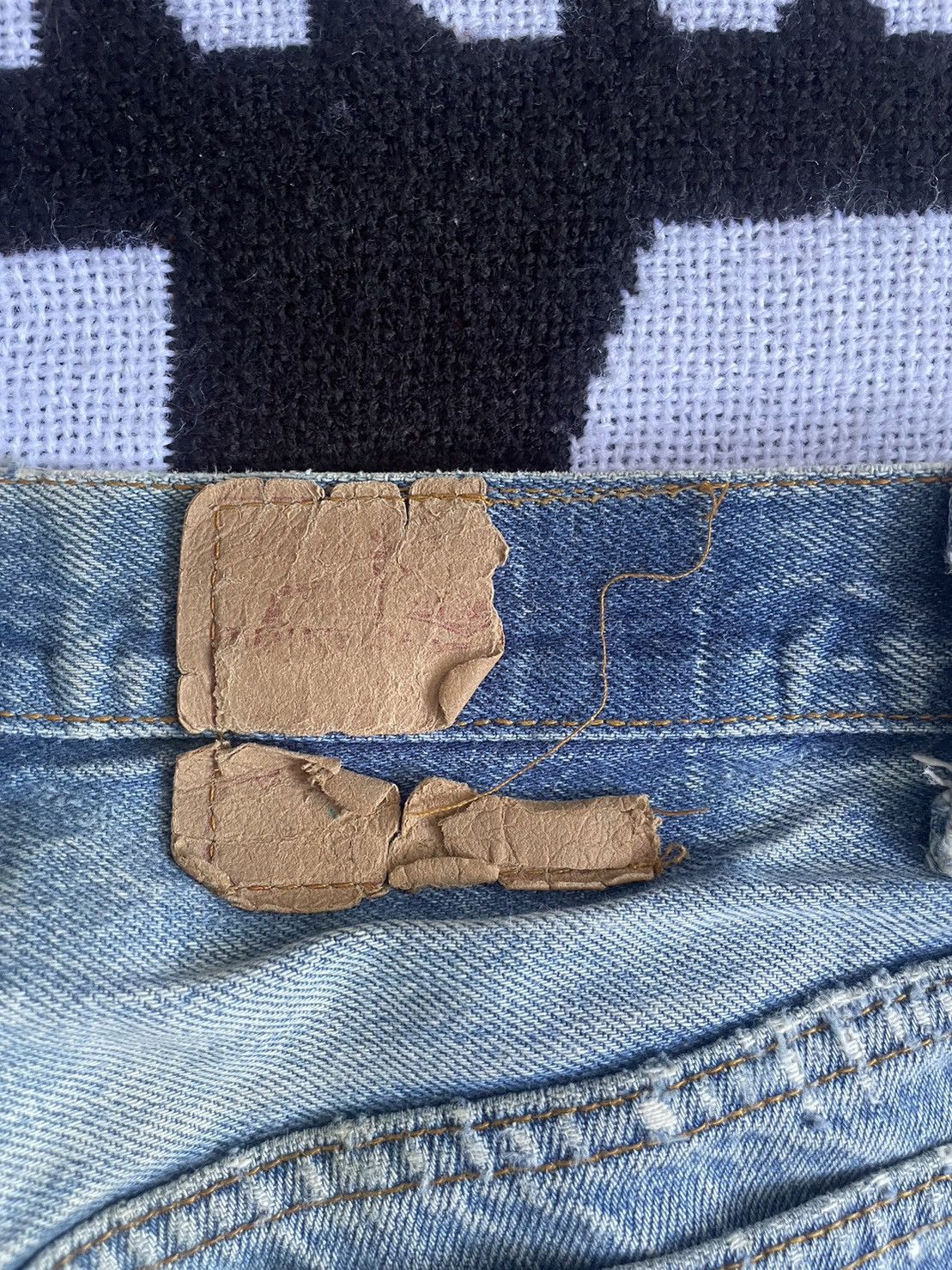 Levi's × Vintage Levi's 501 Blue Jeans Pants Made In USA Size US 33 - 8 Thumbnail