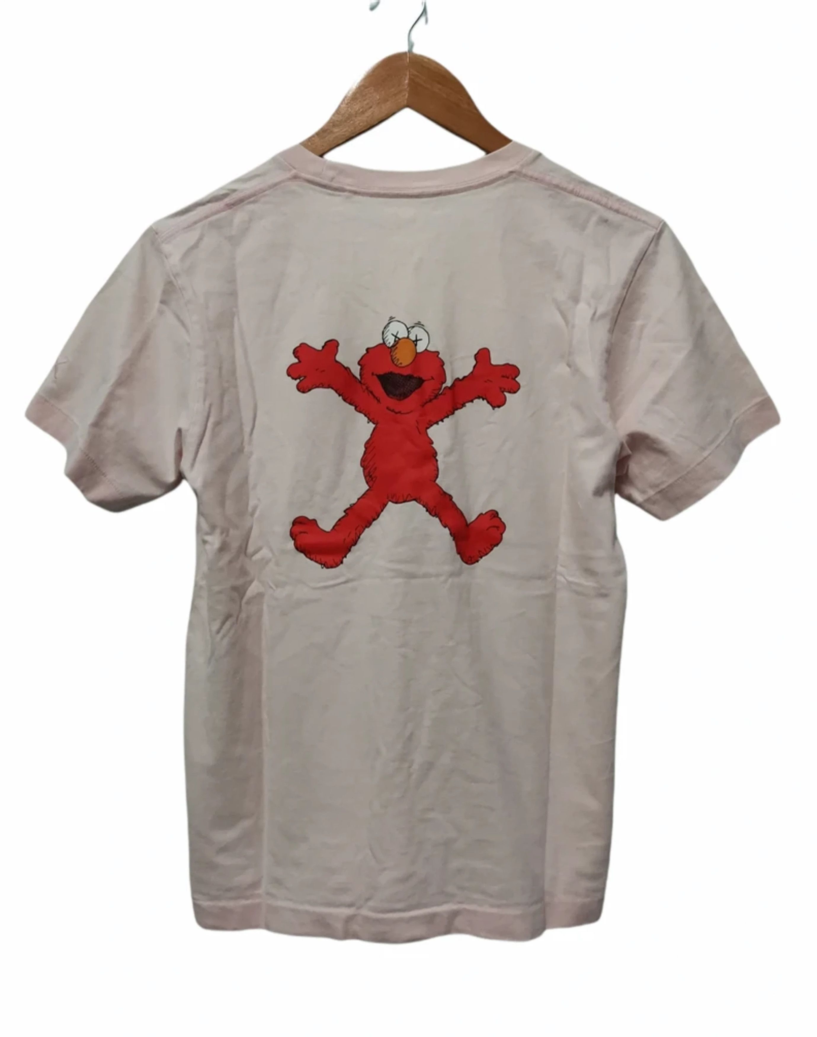 Kaws Kaws Sesame Street OriginalFake Japan Tee Designer Size US S / EU 44-46 / 1 - 2 Thumbnail