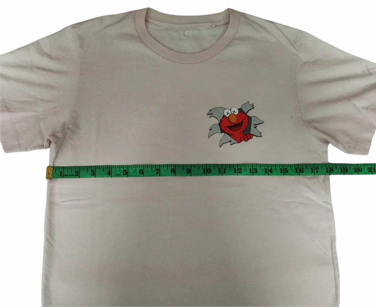 Kaws Kaws Sesame Street OriginalFake Japan Tee Designer Size US S / EU 44-46 / 1 - 5 Thumbnail