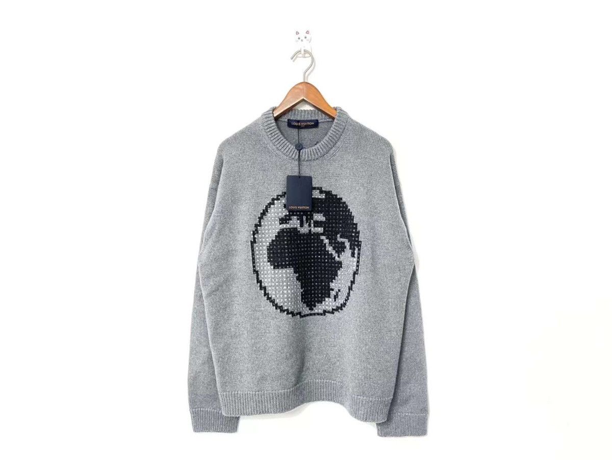 Louis Vuitton × Virgil Abloh FW19 crystal earth sweater Size US XL / EU 56 / 4 - 1 Thumbnail