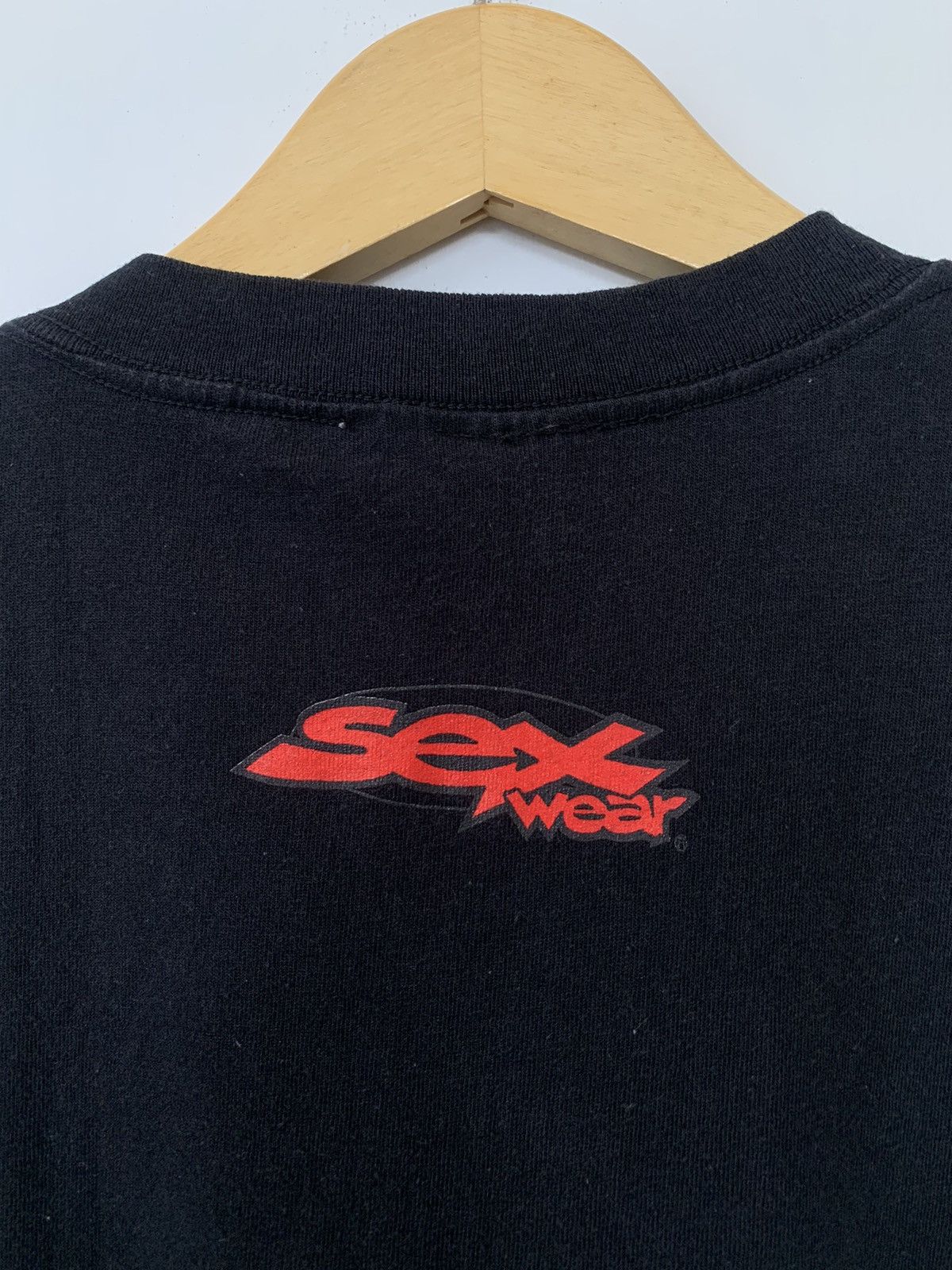 Vintage Vintage 90s Sexwear Wrap That Rascal Sperm Condom T-Shirt Size US L / EU 52-54 / 3 - 6 Thumbnail