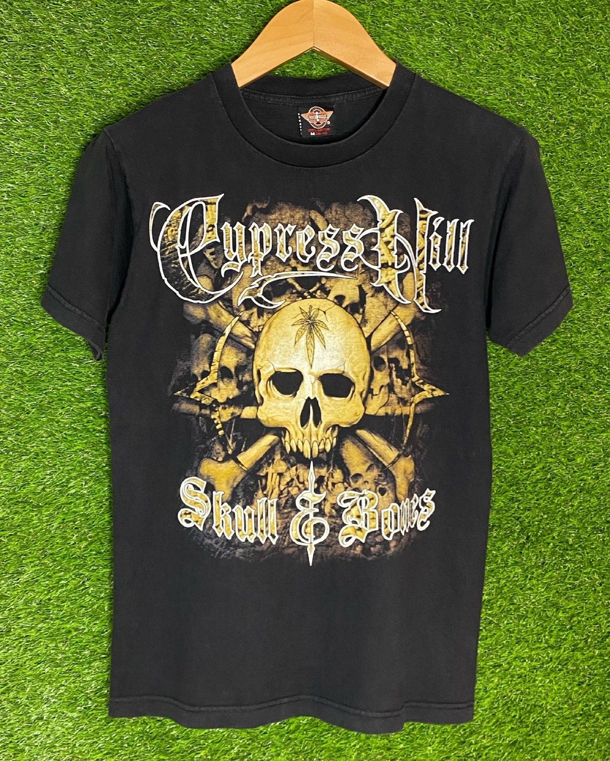 Rap Tees × Vintage 🚨Vintage Cypress Hill Skull & Bones 2000 Rap Tee T-Shirt Size US M / EU 48-50 / 2 - 1 Thumbnail