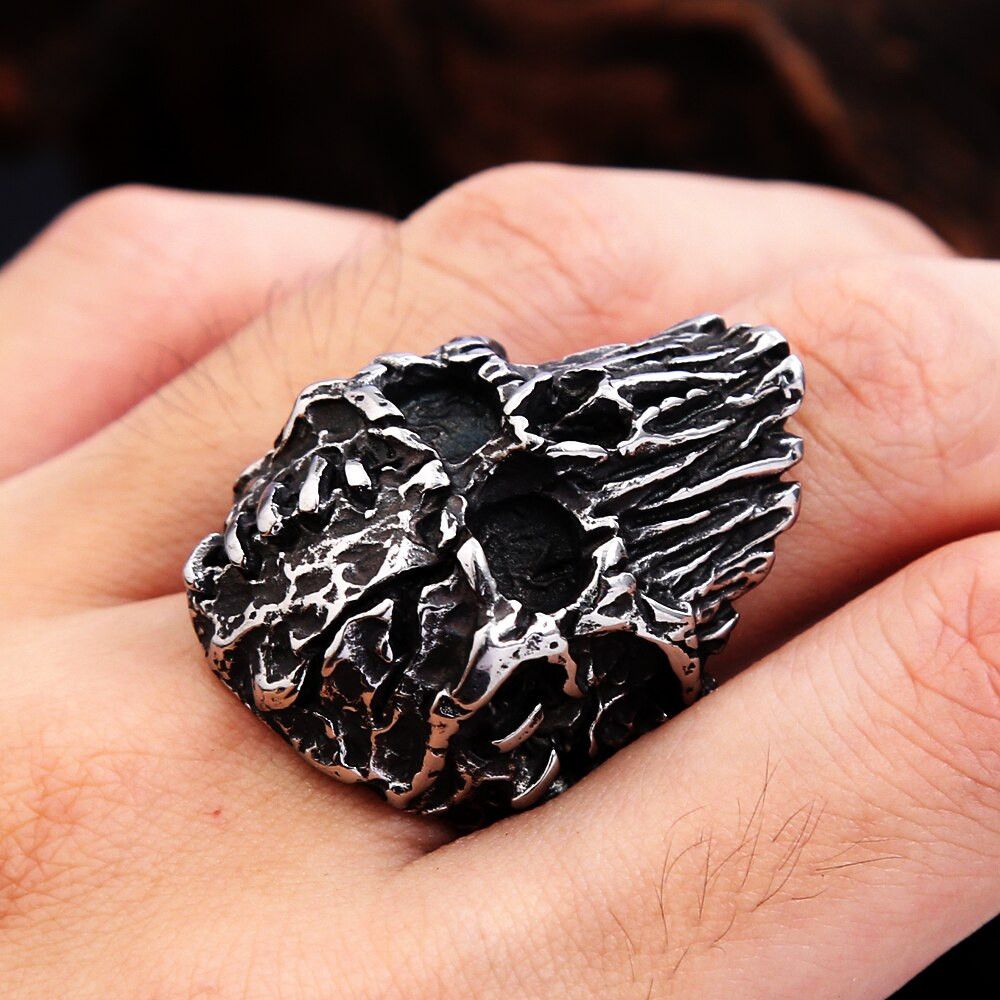 Jewelry Heavy Gothic Skull Ring Size ONE SIZE - 1 Thumbnail