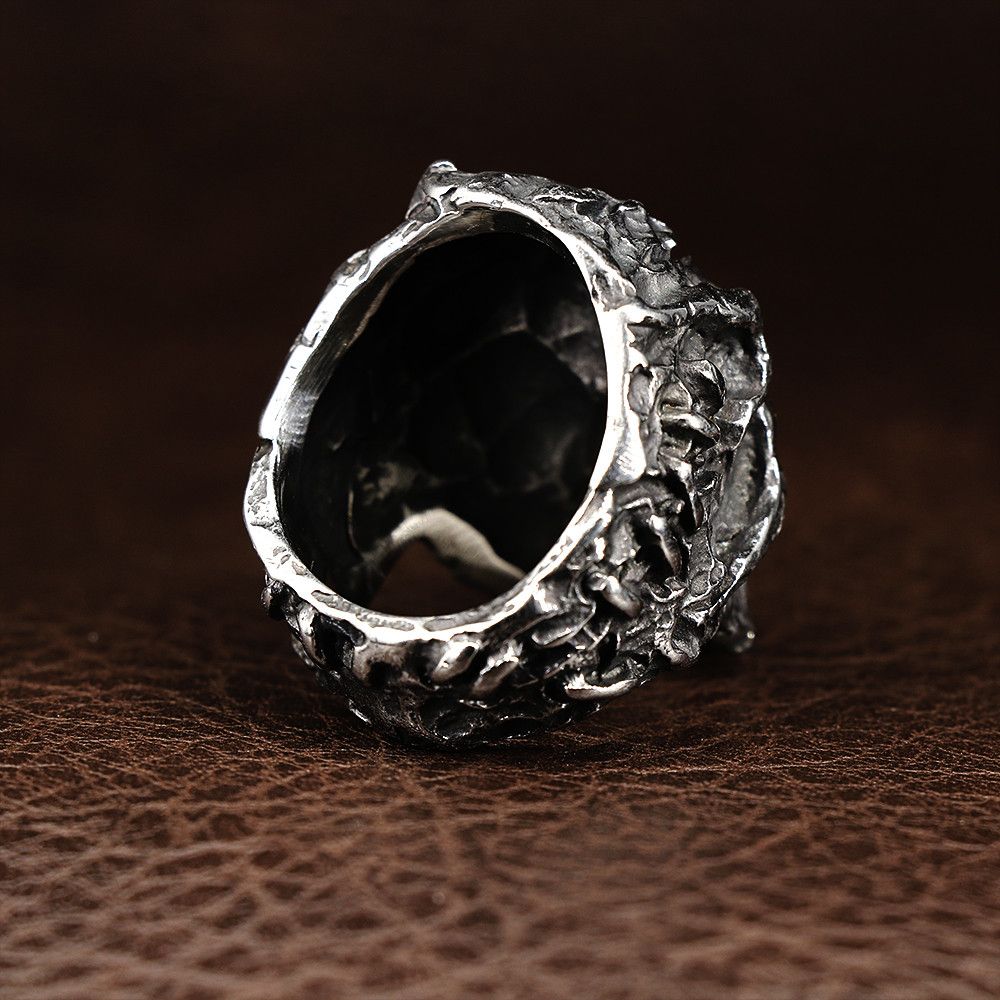 Jewelry Heavy Gothic Skull Ring Size ONE SIZE - 4 Thumbnail