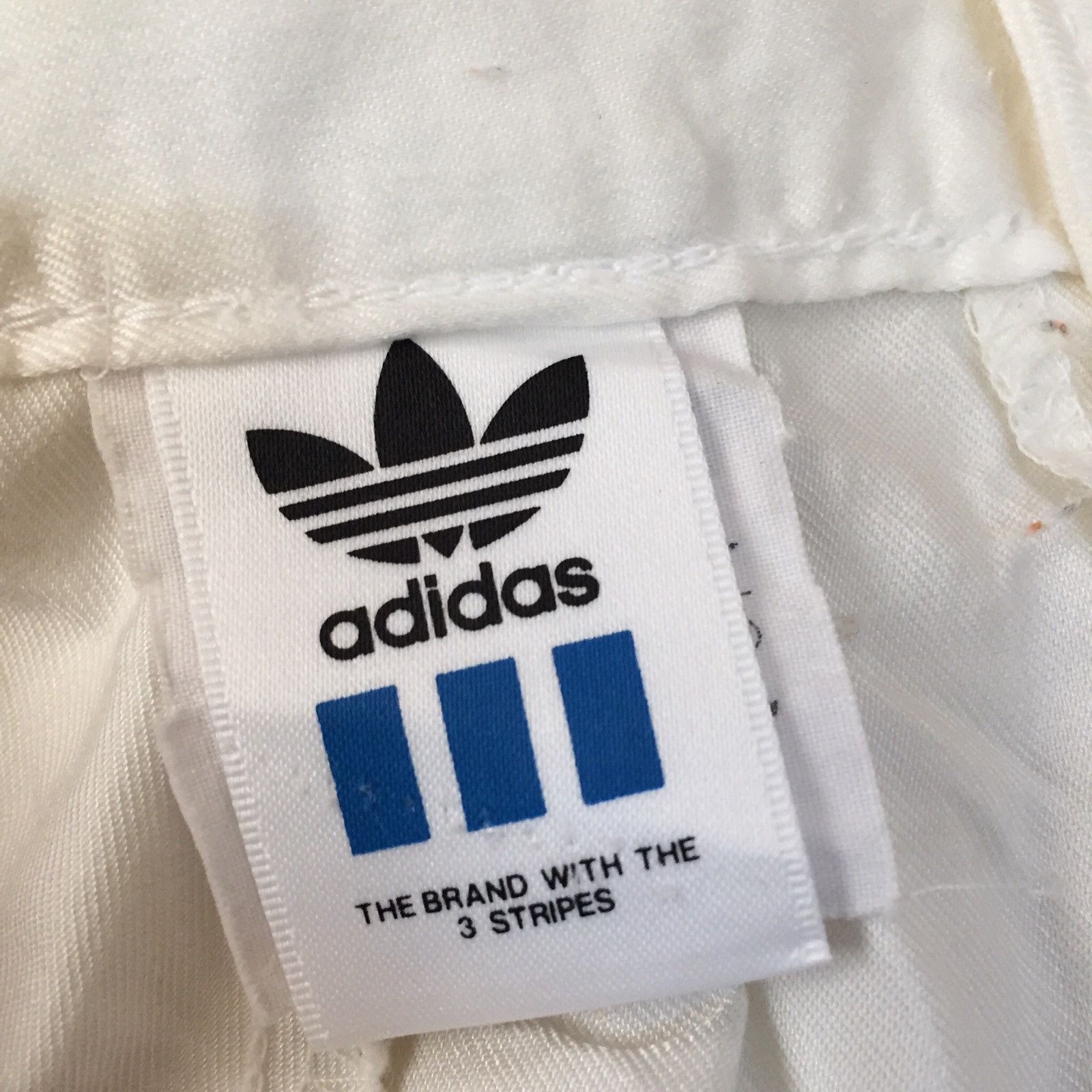 Adidas × Vintage Adidas Three Stripes Short Pant Size US 28 / EU 44 - 5 Thumbnail