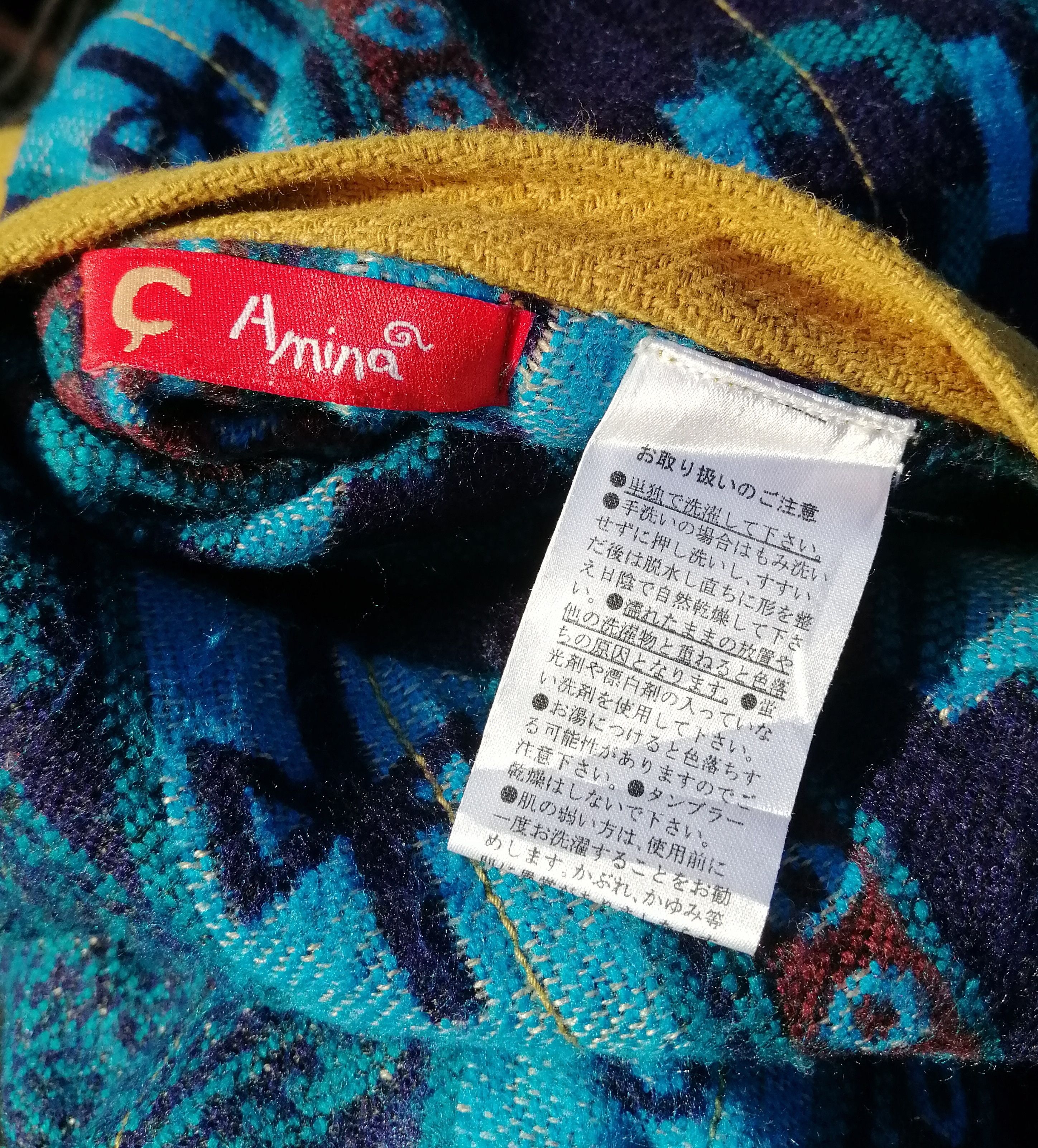 Japanese Brand Vintage AMINA Native Design Reversible Hoodie Jacket Size US S / EU 44-46 / 1 - 19 Thumbnail
