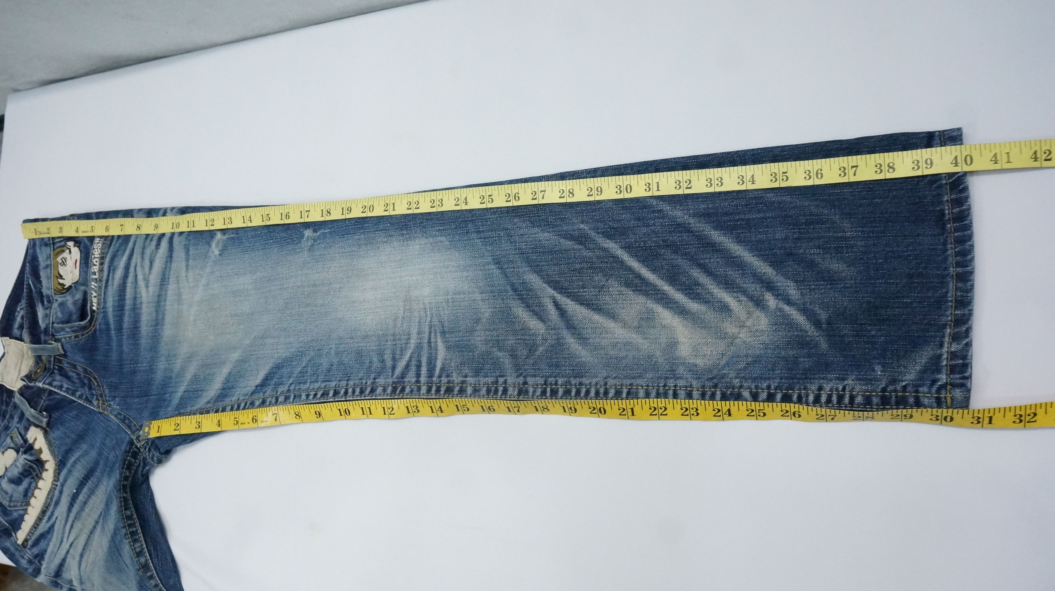 Japanese Brand RARE 🔥 YOSHITOMO NARA LOLITA Vintage Blue Jeans Size US 29 - 15 Thumbnail