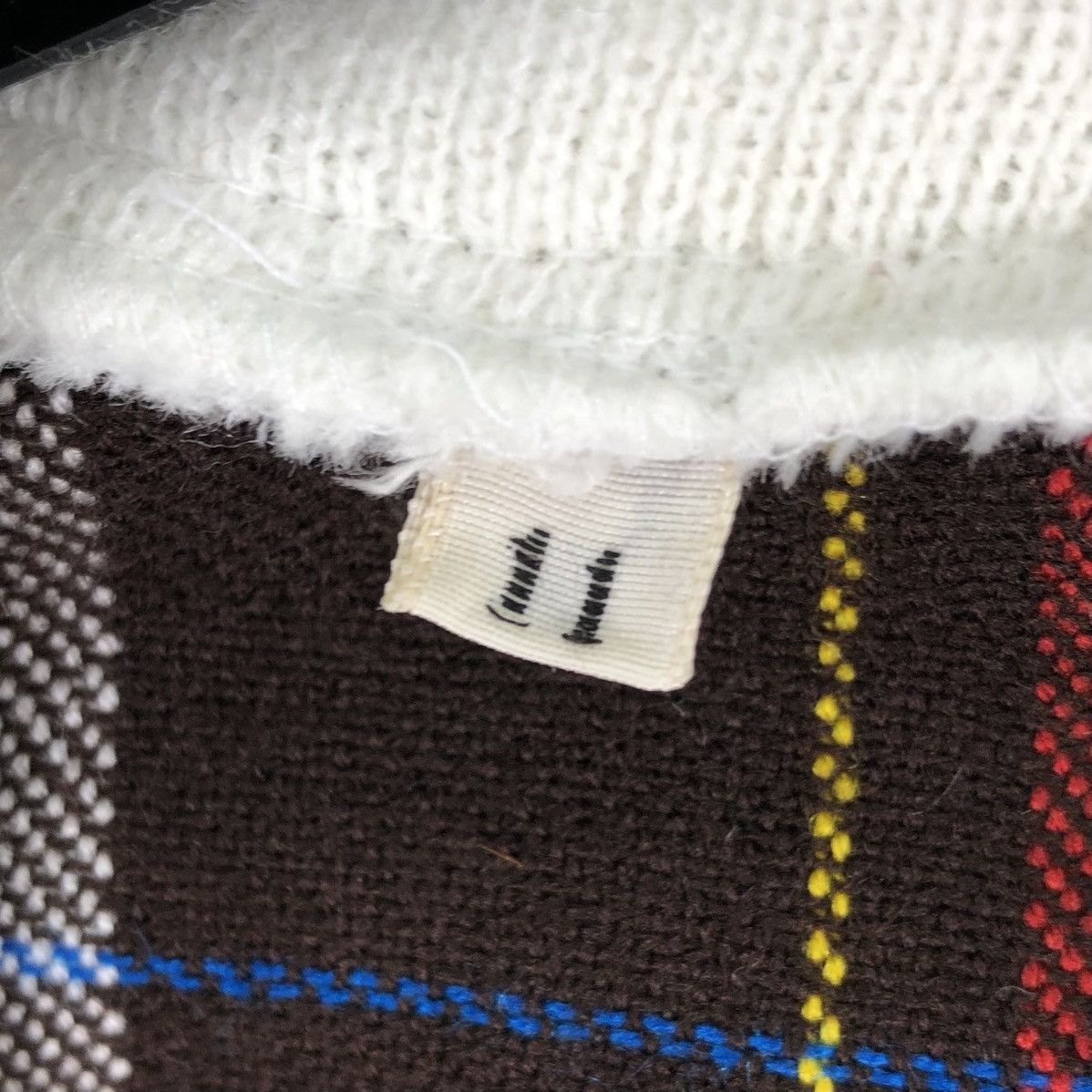 Vintage Vintage Wool Sweater Checkered V-Neck Unbranded Size M / US 6-8 / IT 42-44 - 12 Thumbnail