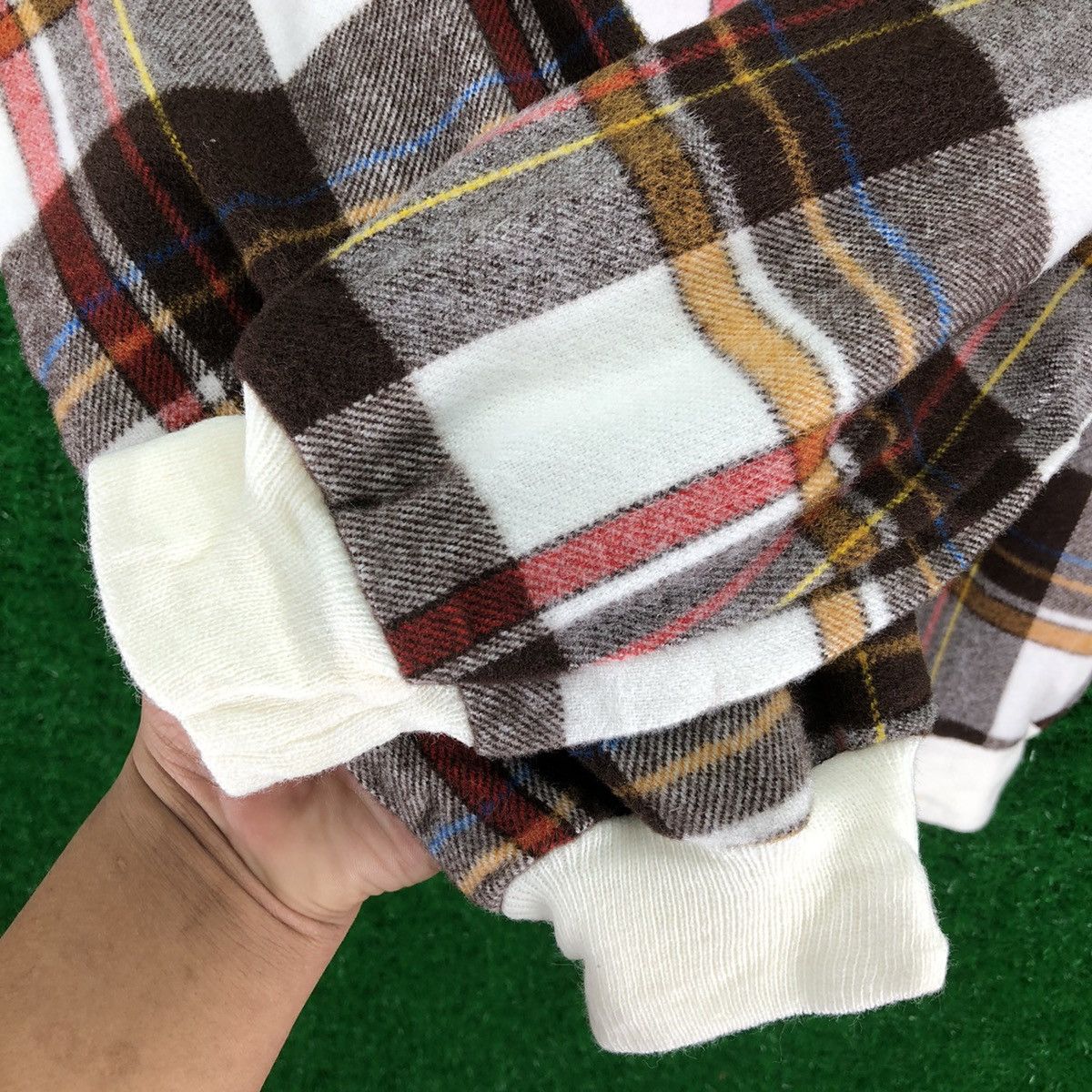 Vintage Vintage Wool Sweater Checkered V-Neck Unbranded Size M / US 6-8 / IT 42-44 - 11 Thumbnail