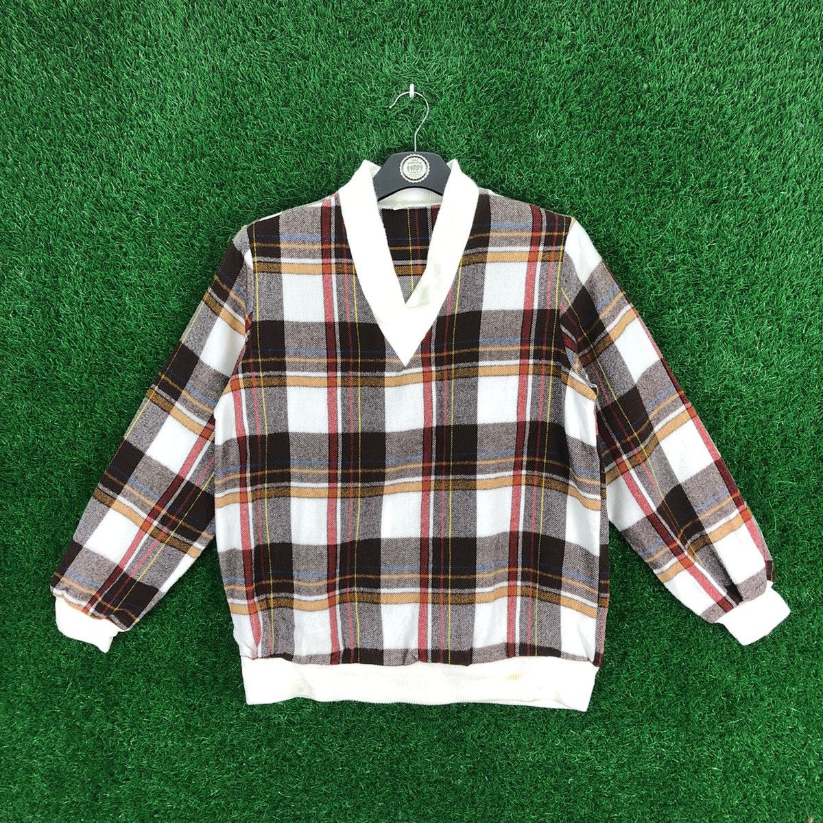 Vintage Vintage Wool Sweater Checkered V-Neck Unbranded Size M / US 6-8 / IT 42-44 - 1 Thumbnail