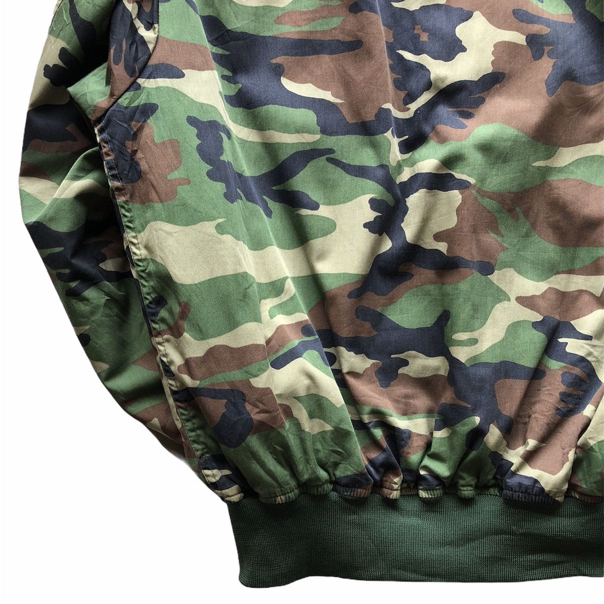 If Six Was Nine Vintage 90's Bomber Jacket Camouflage Woodland Size US XL / EU 56 / 4 - 11 Thumbnail