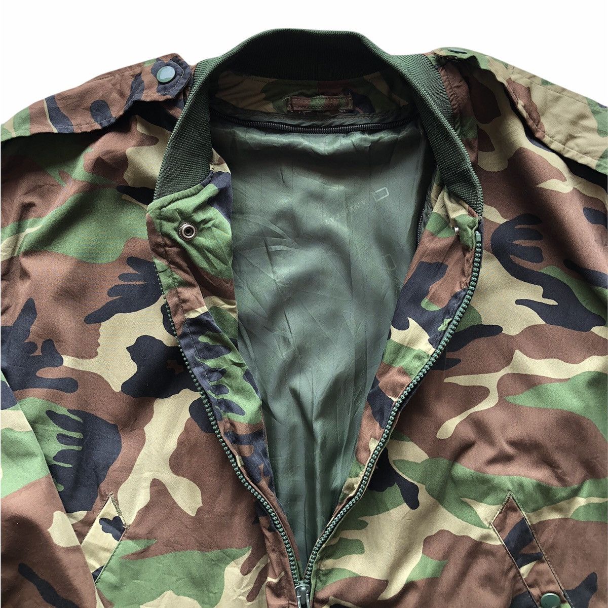 If Six Was Nine Vintage 90's Bomber Jacket Camouflage Woodland Size US XL / EU 56 / 4 - 4 Thumbnail